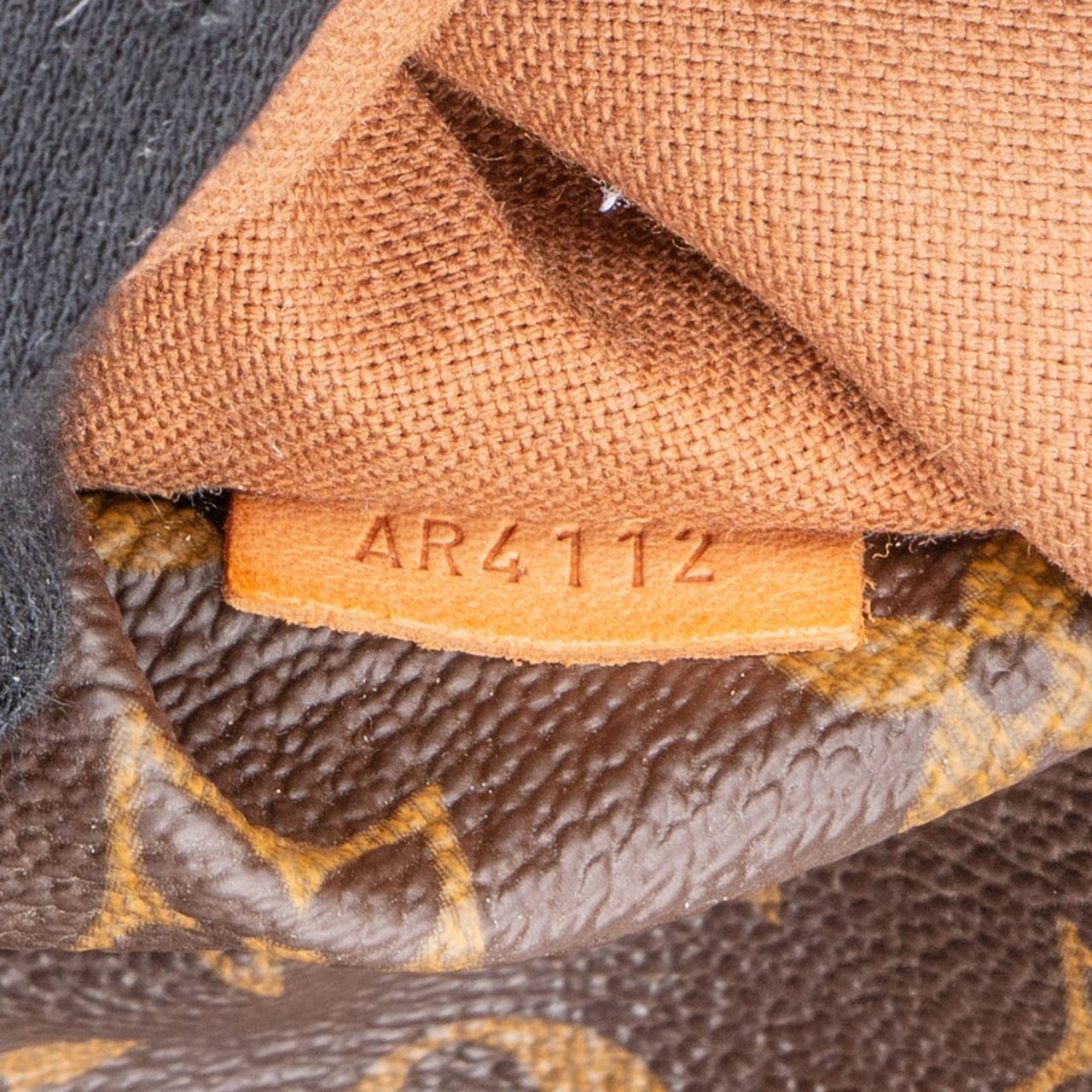 Louis Vuitton Monogram Canvas Totally GM Shoulder Bag Bruin