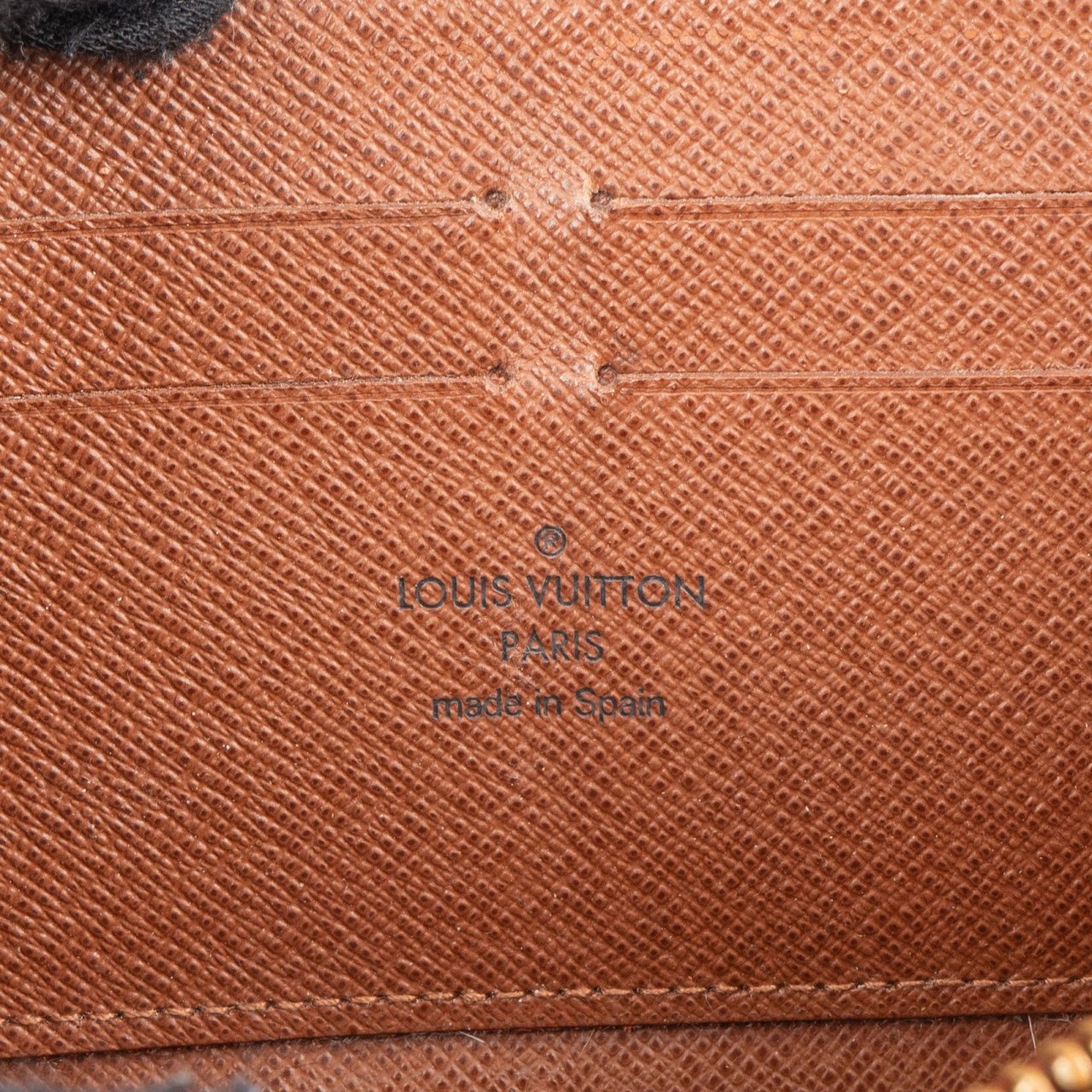 Louis Vuitton Louis Vuitton Monogram Canvas Zippy Wallet Bruin