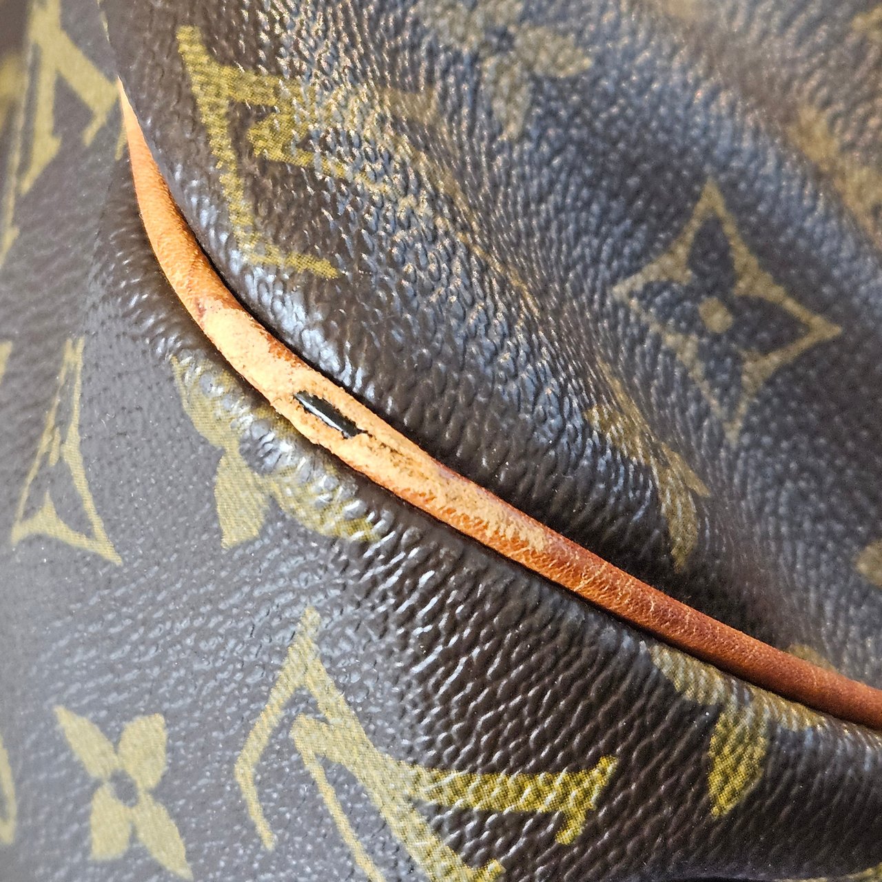 Louis Vuitton Louis Vuitton Monogram Canvas Batignolles Horizontal Shoulder Bag Bruin