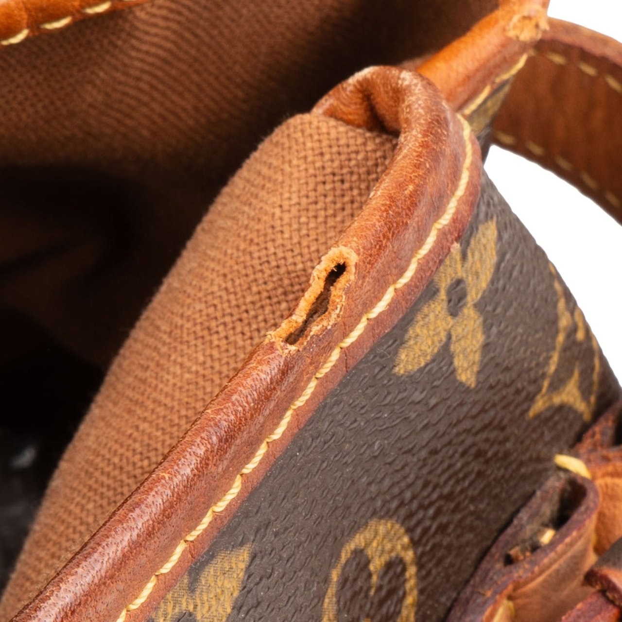 Louis Vuitton Louis Vuitton Monogram Canvas Batignolles Horizontal Shoulder Bag Bruin