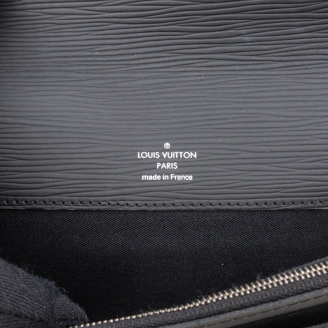 Louis Vuitton Noir Epi Leather Neo Bellaia Clutch Zwart