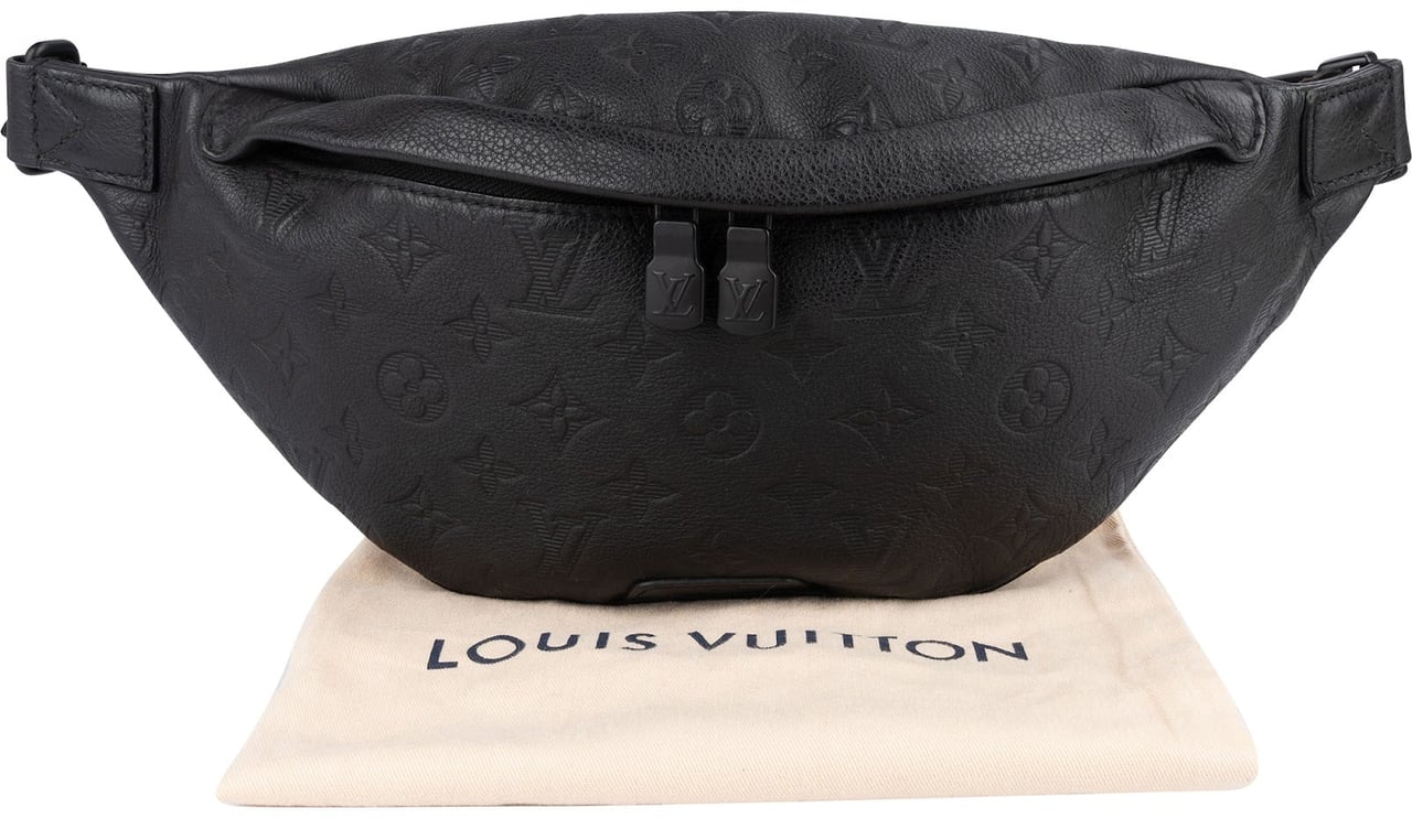 Louis Vuitton Louis Vuitton Discovery Monogram Shadow Bumbag PM Crossbody Bag Zwart