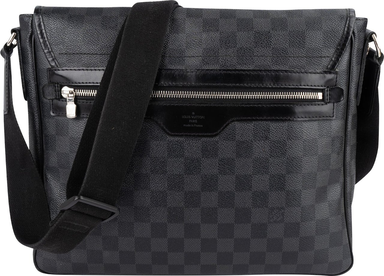 Louis Vuitton Louis Vuitton Monogram Damier Graphite Daniel Messenger Crossbody Bag Zwart