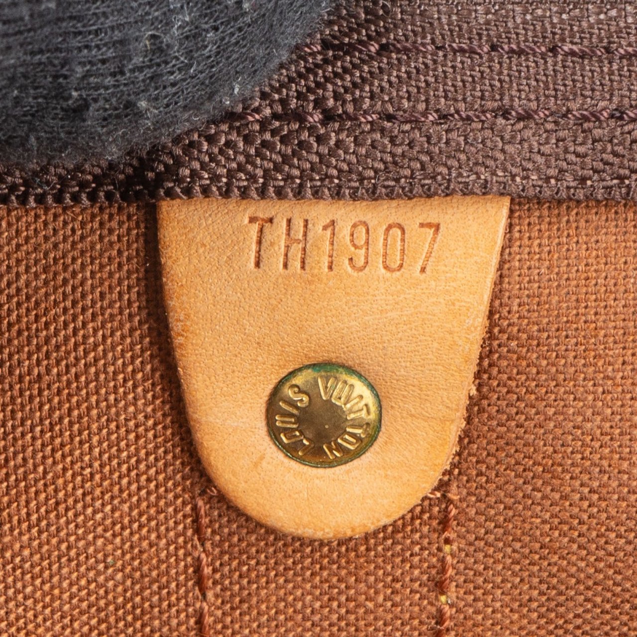 Louis Vuitton Monogram Canvas Keepall 50 Bandoulière Travel Bag Bruin
