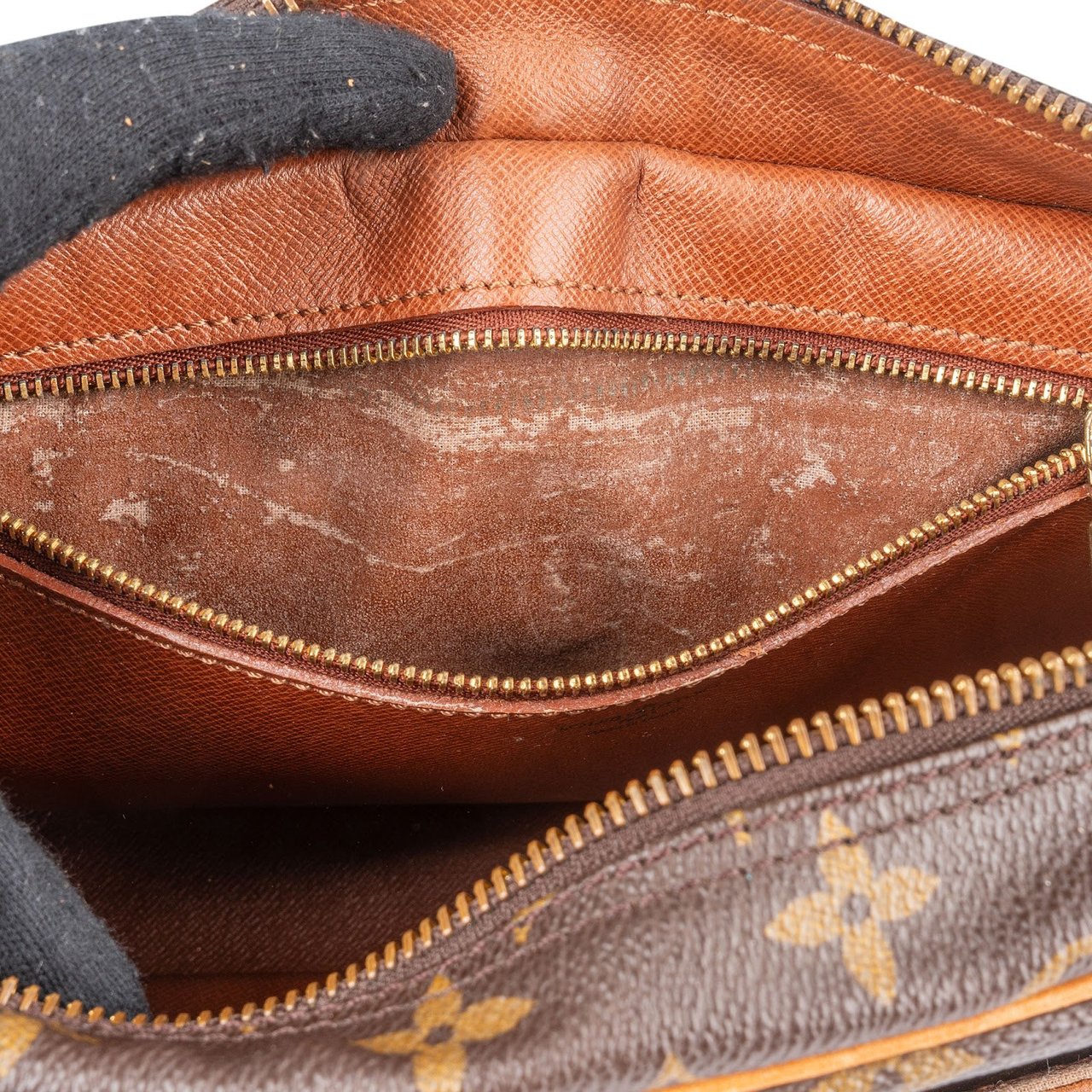 Louis Vuitton Louis Vuitton Monogram Canvas Trocadero 27 Crossbody Bag Bruin