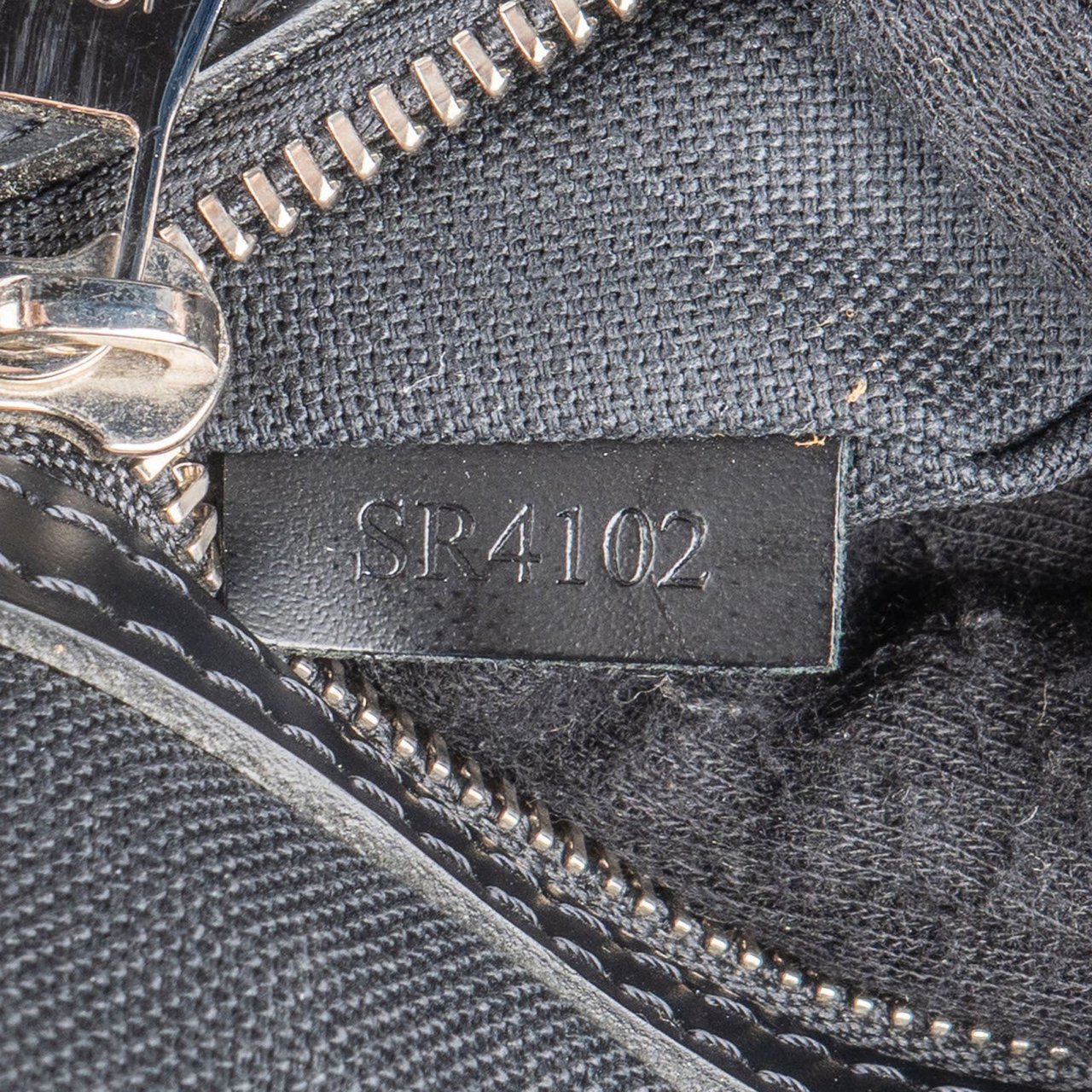 Louis Vuitton Monogram Damier Graphite Mick PM Porte Documents Clutch Zwart