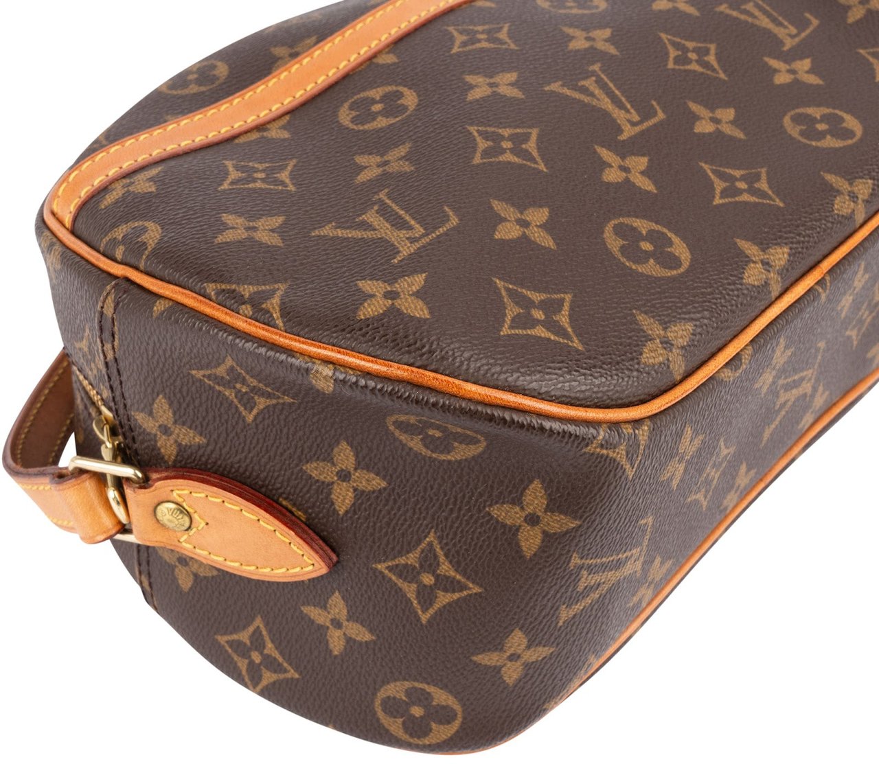 Louis Vuitton Monogram Canvas Blois Crossbody Bag Bruin