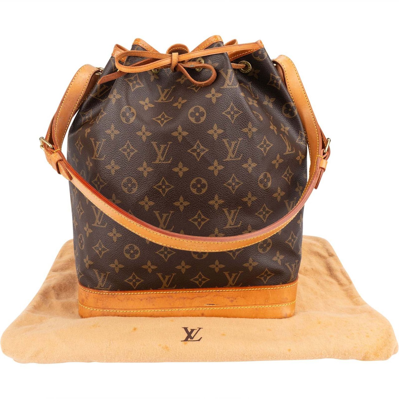 Louis Vuitton Louis Vuitton Monogram Canvas Sac Noé Grande Shoulder Bag Bruin