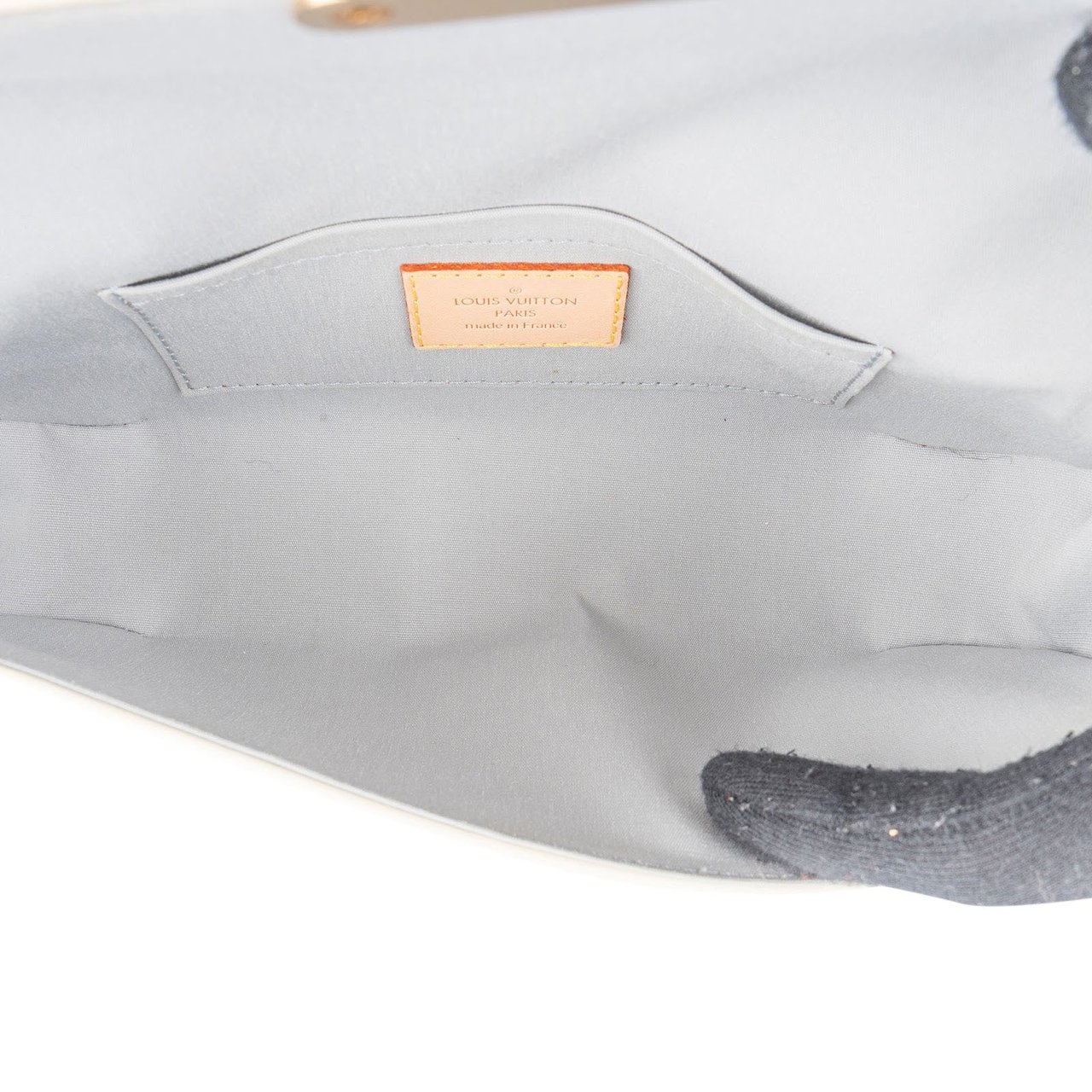 Louis Vuitton Louis Vuitton Monogram Vernis Malibu Street Handbag Divers