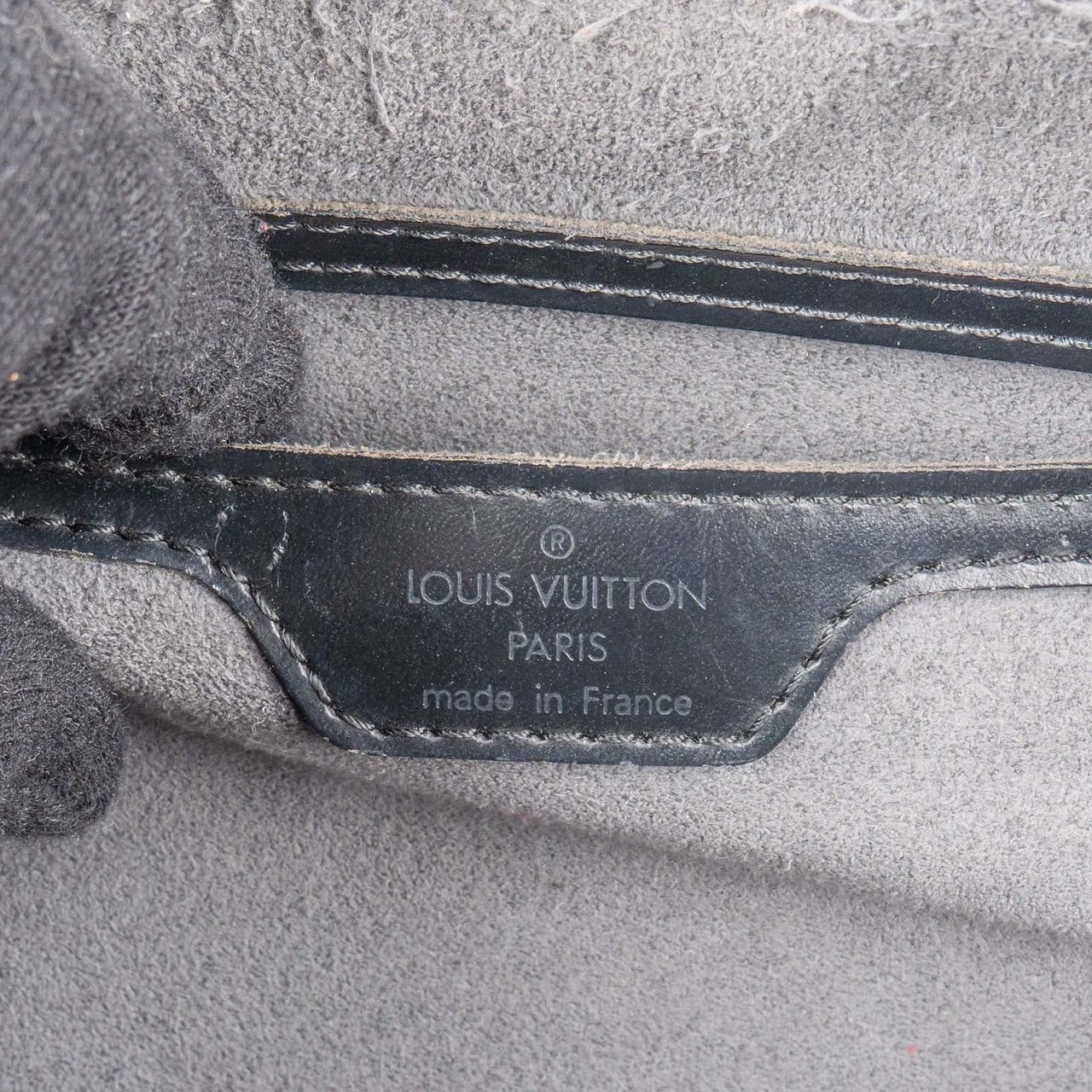Louis Vuitton Noir Epi Leather Soufflot Handbag Zwart