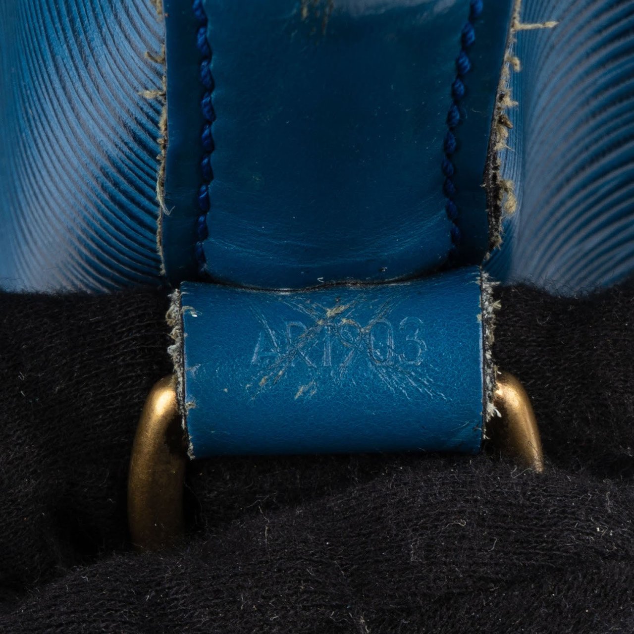 Louis Vuitton Blue Epi Leather Sac Noé Grande Shoulder Bag Blauw