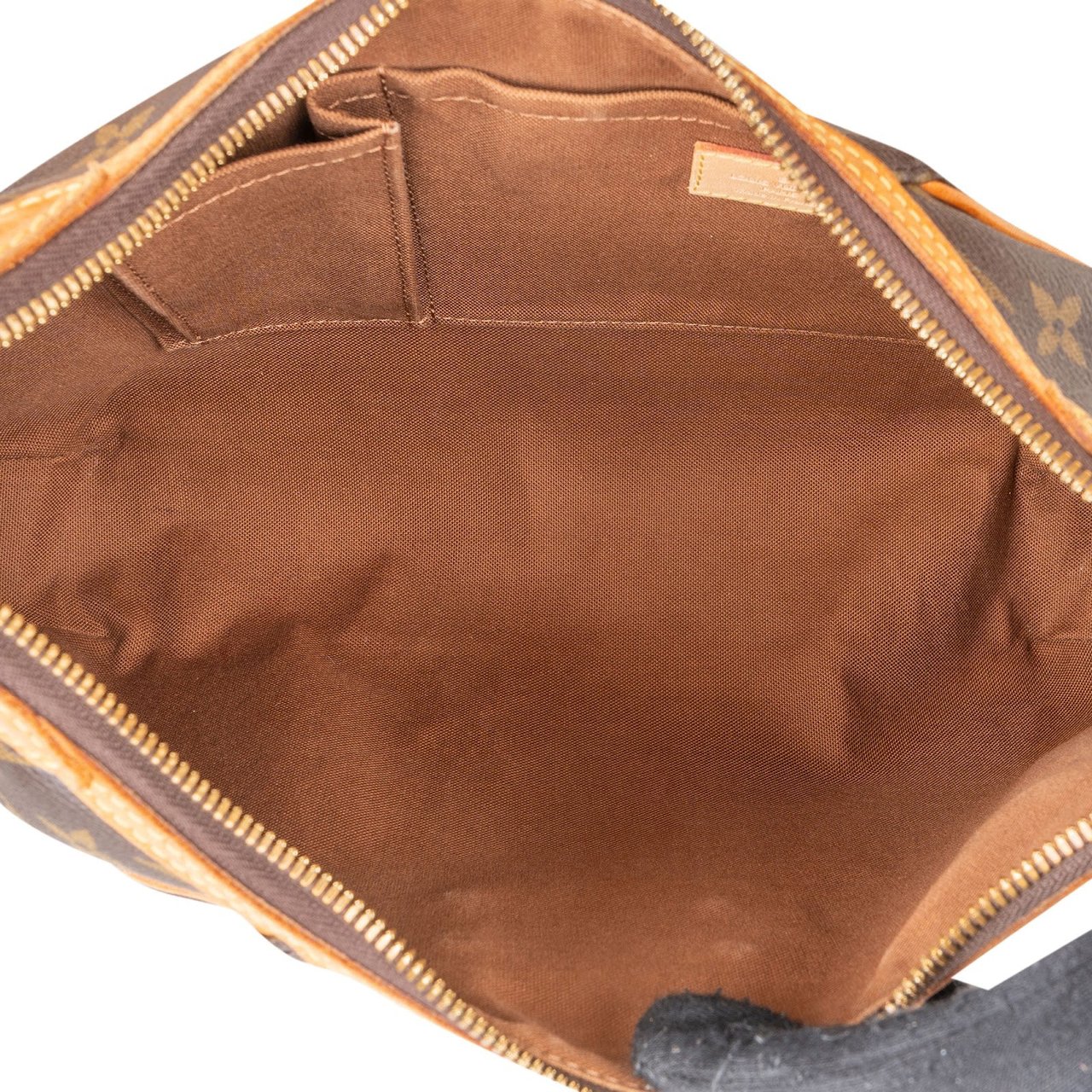 Louis Vuitton Louis Vuitton Monogram Canvas Thames GM Shoulder Bag Bruin