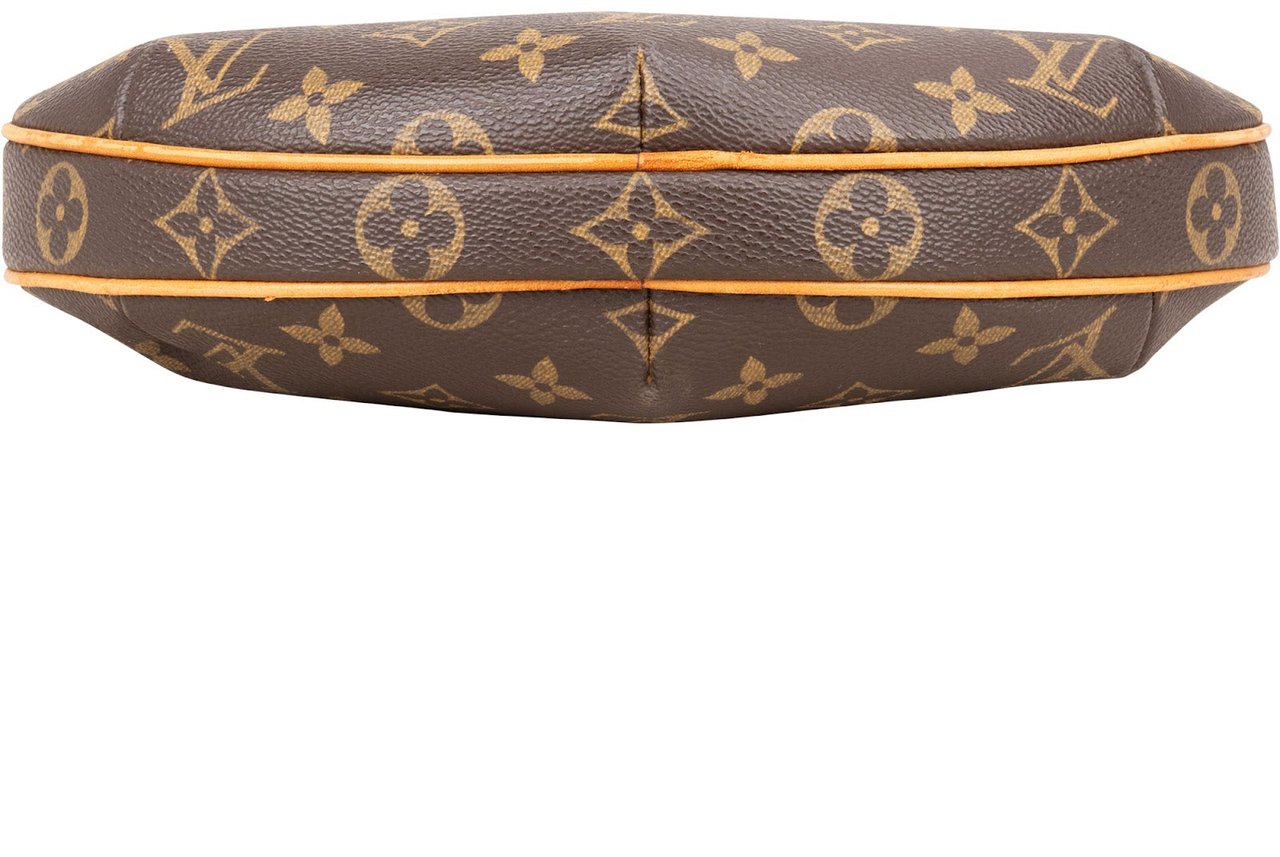 Louis Vuitton Louis Vuitton Monogram Canvas Croissant PM Handbag Bruin
