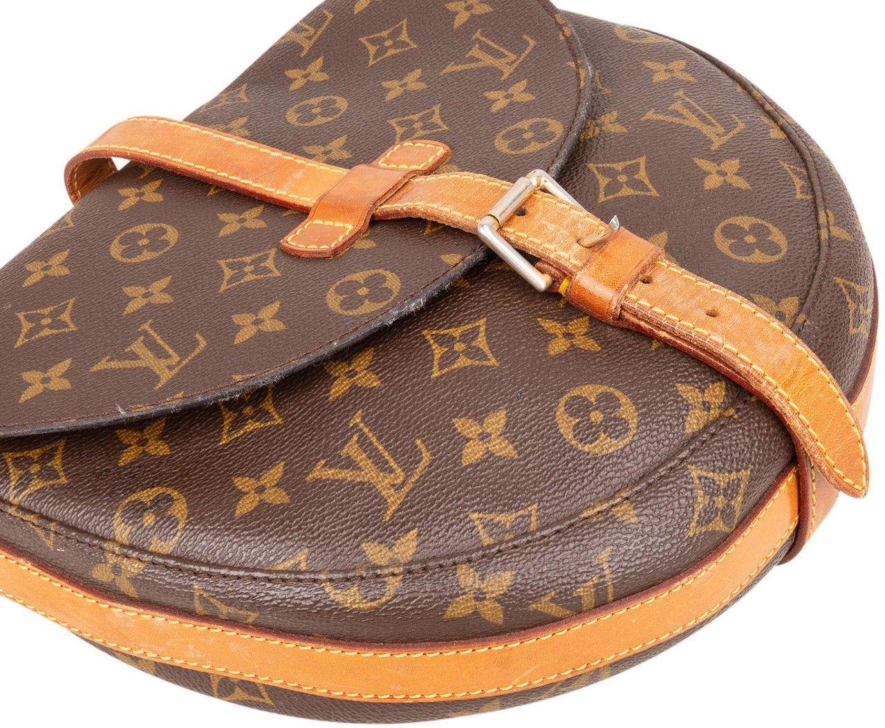 Louis Vuitton Louis Vuitton Monogram Canvas Chantilly GM Crossbody Bag Bruin