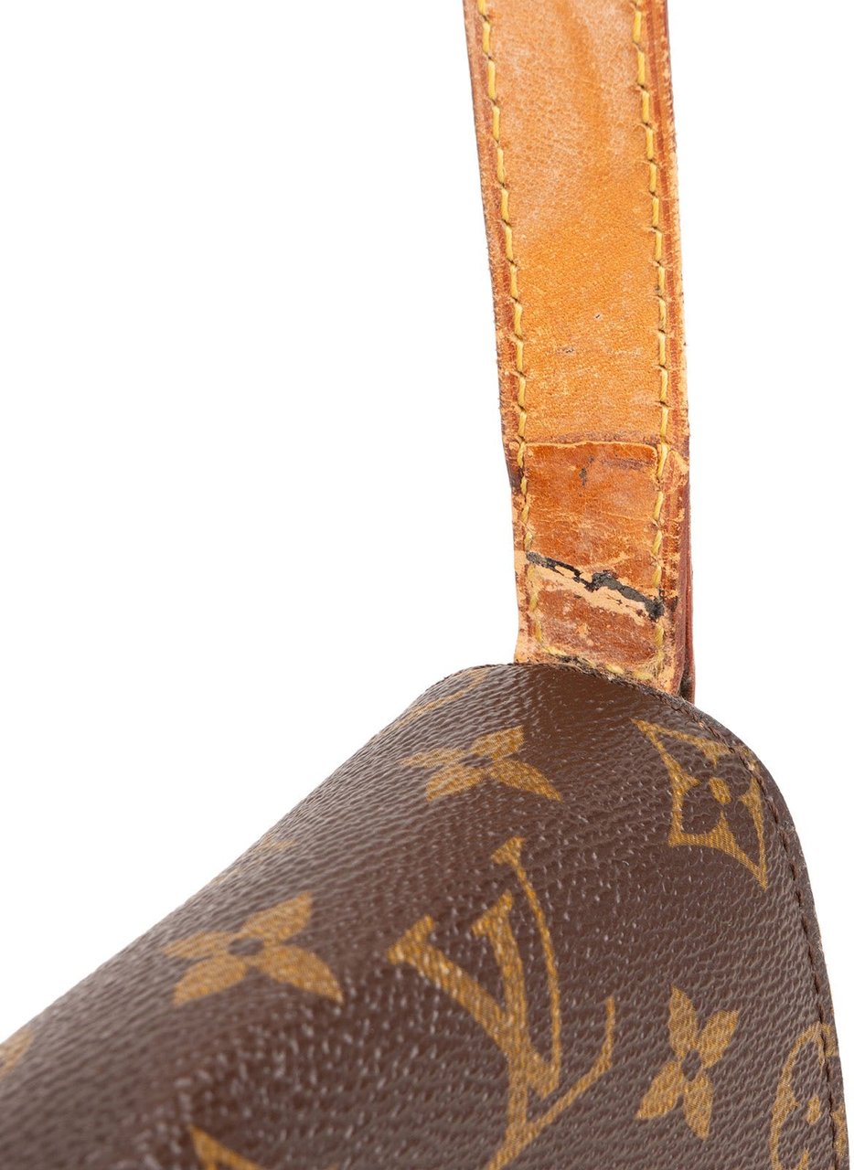 Louis Vuitton Louis Vuitton Monogram Canvas Chantilly GM Crossbody Bag Bruin