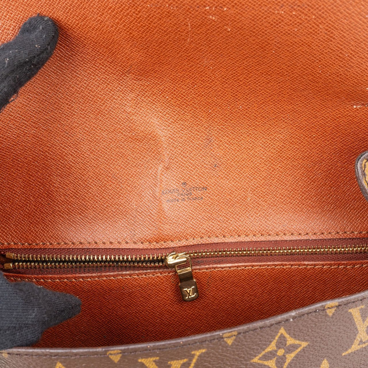 Louis Vuitton Louis Vuitton Monogram Canvas Saint Cloud GM Crossbody Bag Bruin