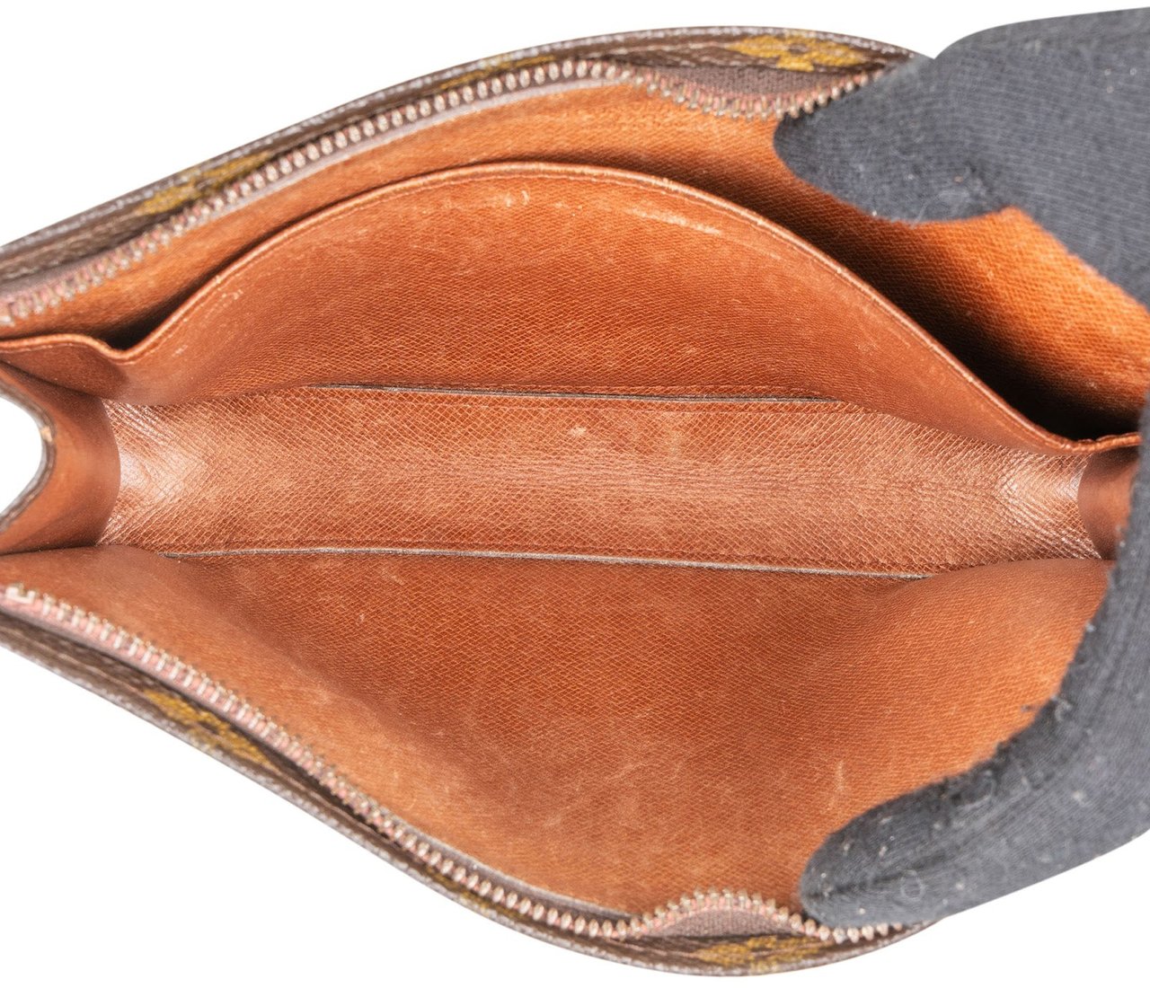 Louis Vuitton Louis Vuitton Monogram Canvas Pochette Cosmétique Clutch Bruin