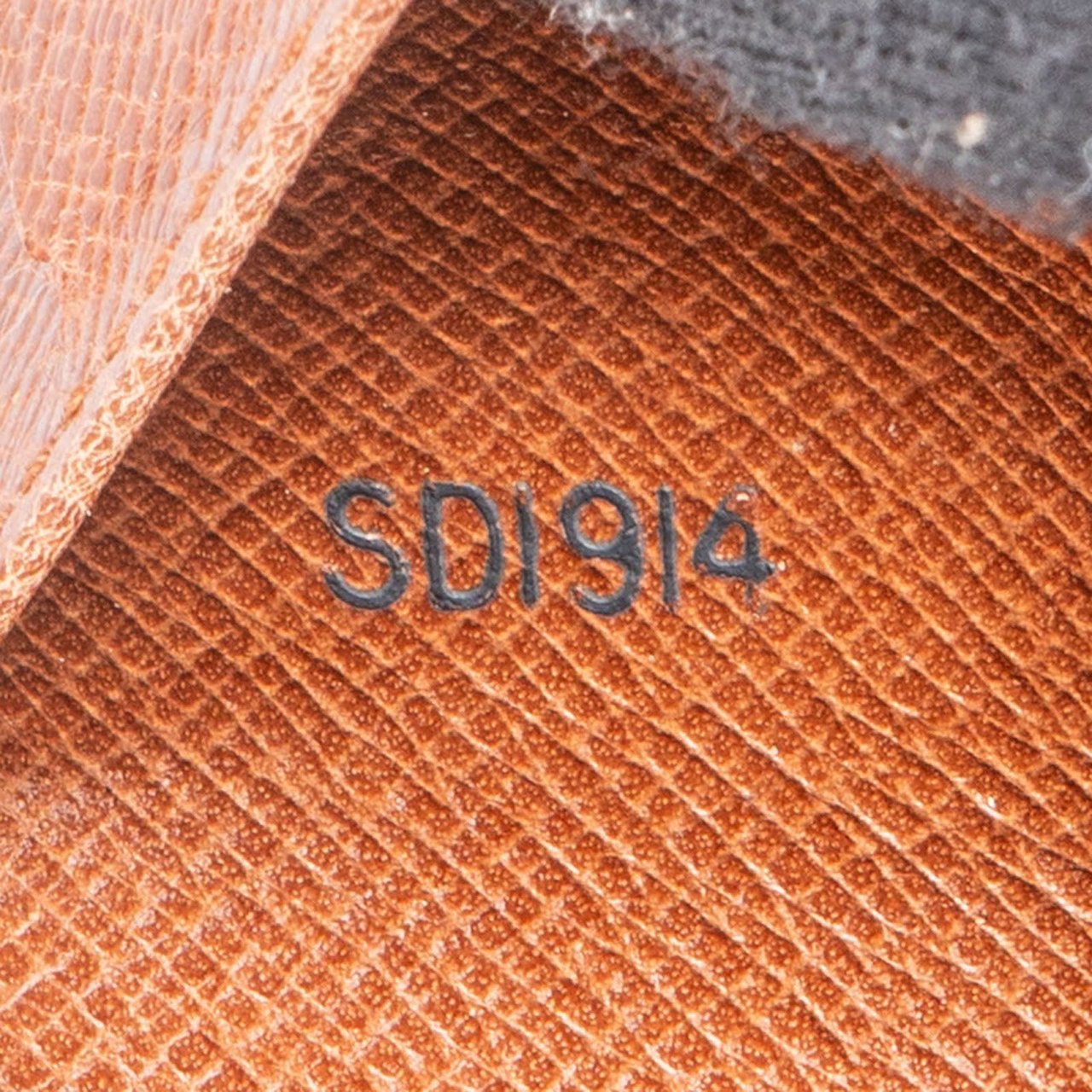 Louis Vuitton Louis Vuitton Monogram Canvas Elise GM Wallet Bruin