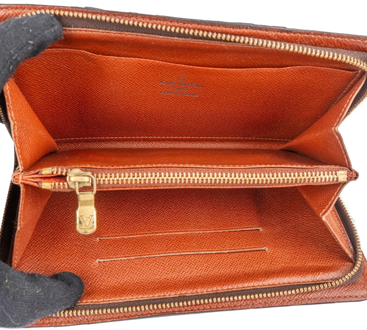 Louis Vuitton Louis Vuitton Monogram Canvas Zippy Wallet Bruin