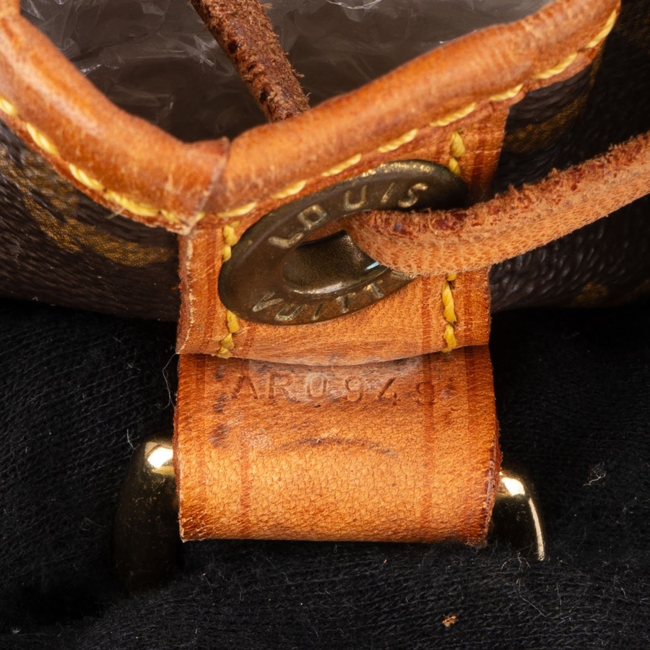 Louis Vuitton Louis Vuitton Monogram Canvas Sac Noé Petit Shoulder Bag Bruin
