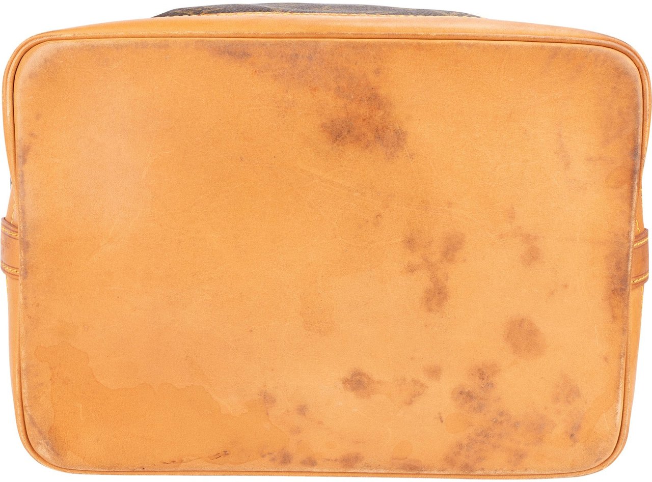 Louis Vuitton Louis Vuitton Monogram Canvas Sac Noé Grande Shoulder Bag Bruin