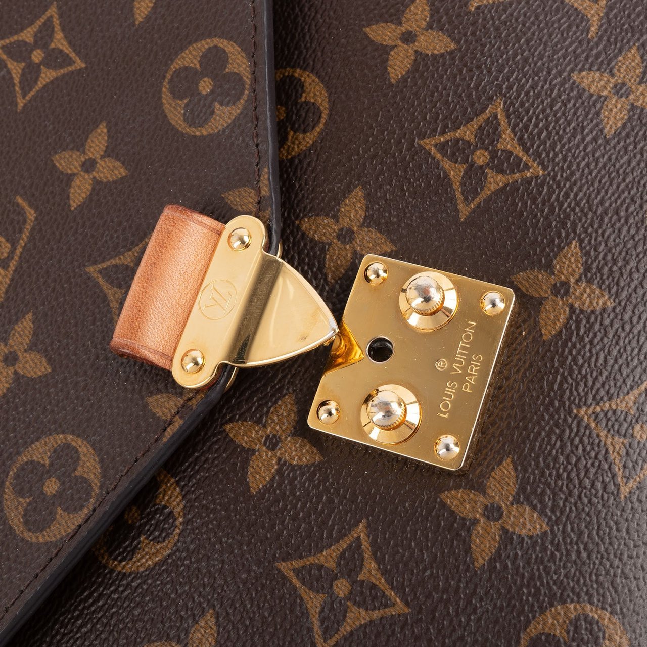 Louis Vuitton Monogram Canvas Métis Handbag Bruin