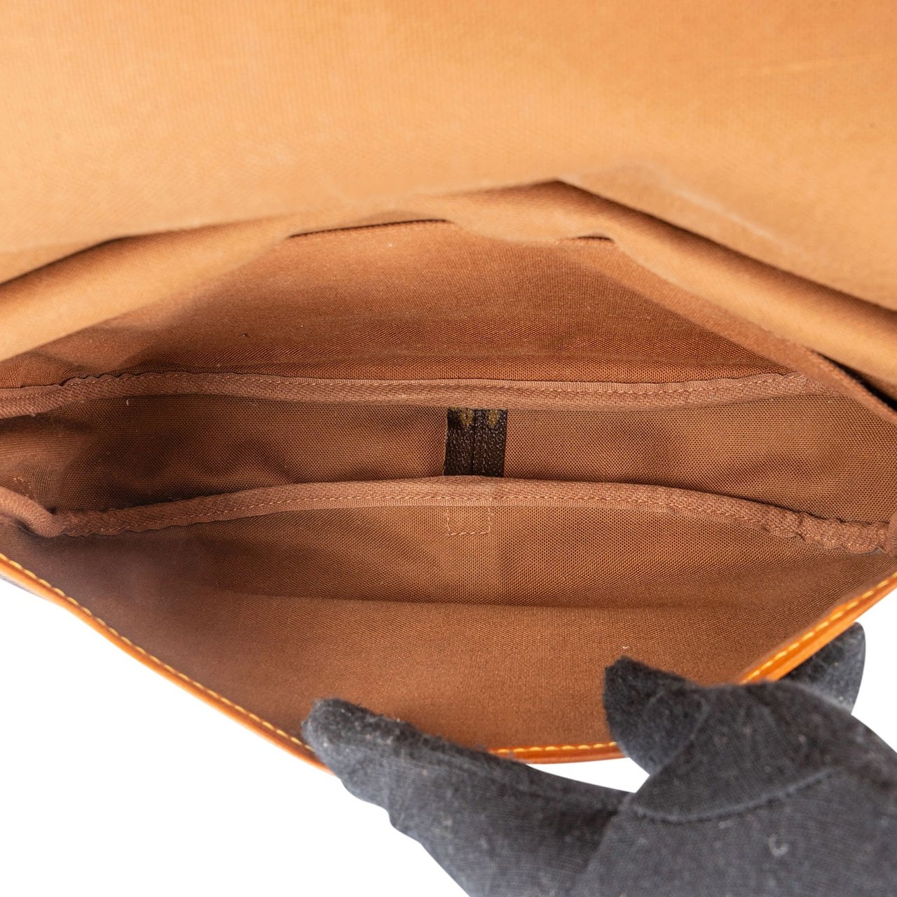 Louis Vuitton Louis Vuitton Monogram Canvas Saumur 30 Crossbody Bag Bruin