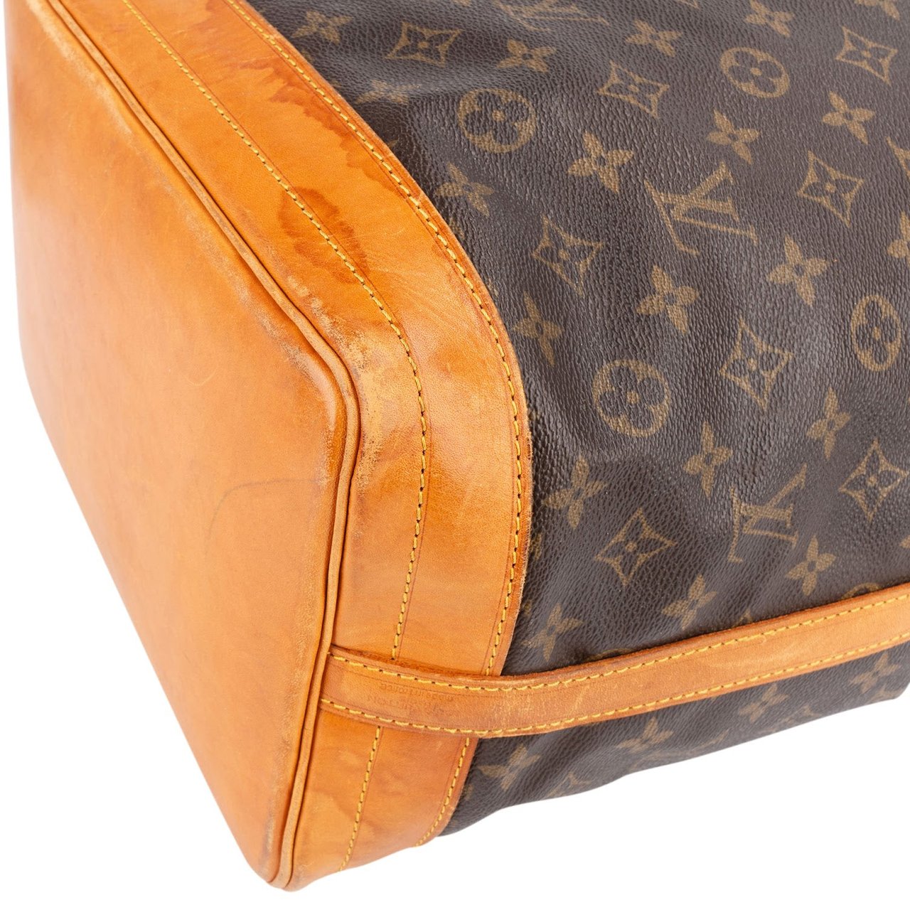 Louis Vuitton Monogram Canvas Sac Noé Grande Shoulder Bag Bruin