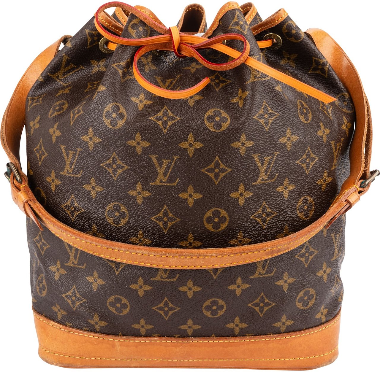 Louis Vuitton Louis Vuitton Monogram Canvas Sac Noé Grande Shoulder Bag Bruin