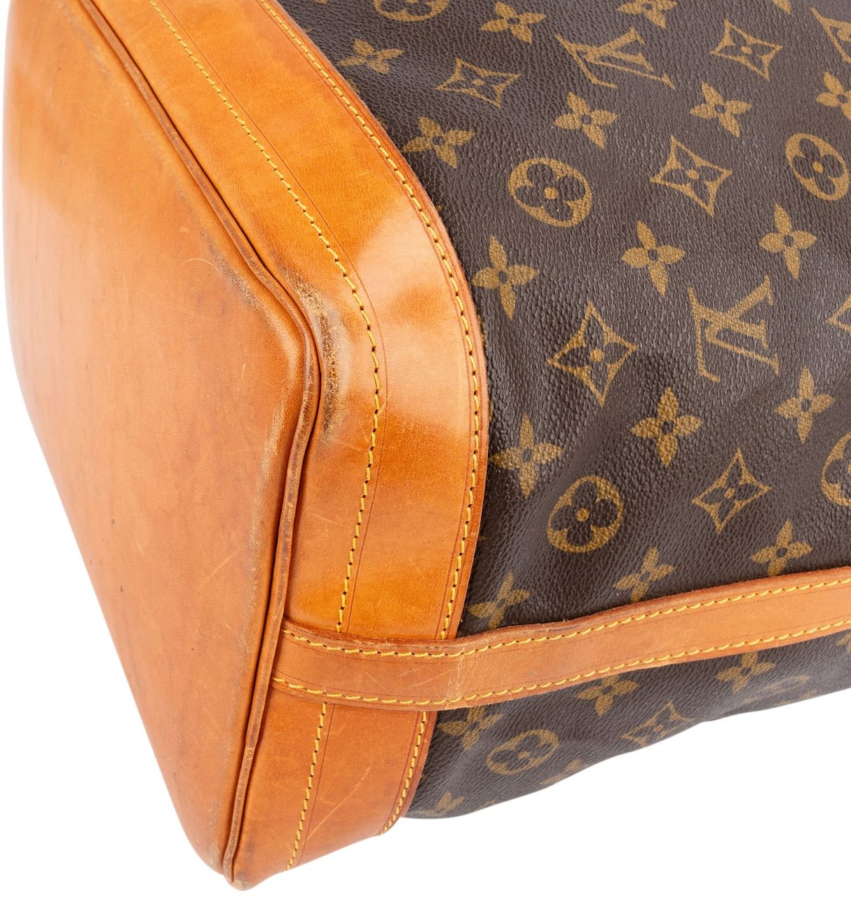 Louis Vuitton Louis Vuitton Monogram Canvas Sac Noé Grande Shoulder Bag Bruin