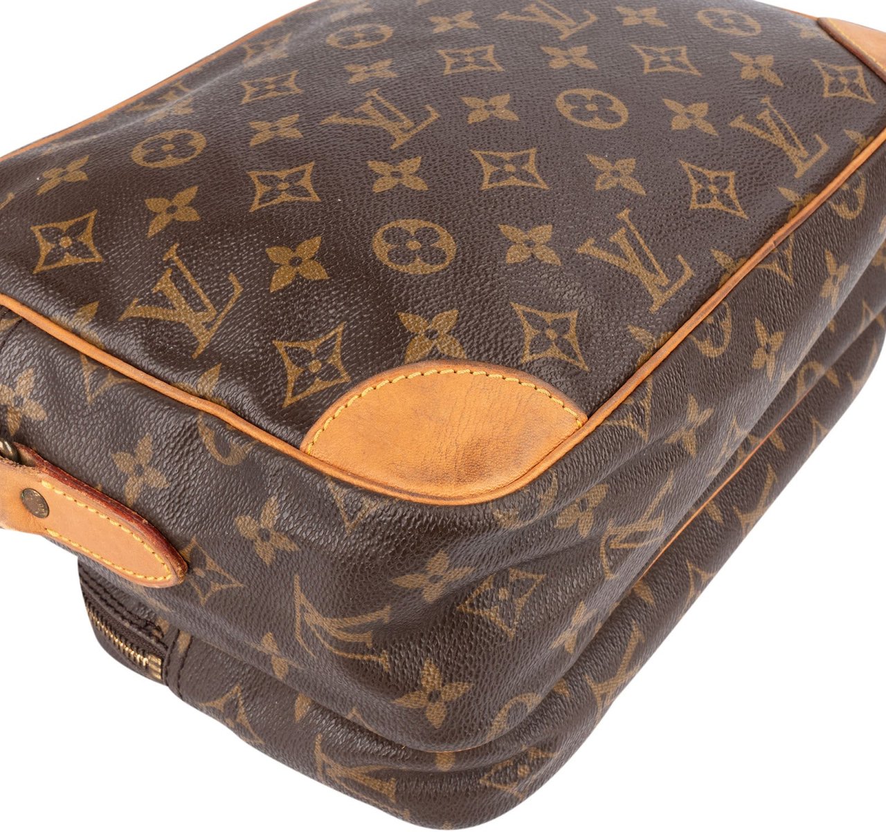 Louis Vuitton Louis Vuitton Monogram Canvas Nil Crossbody Bag Bruin