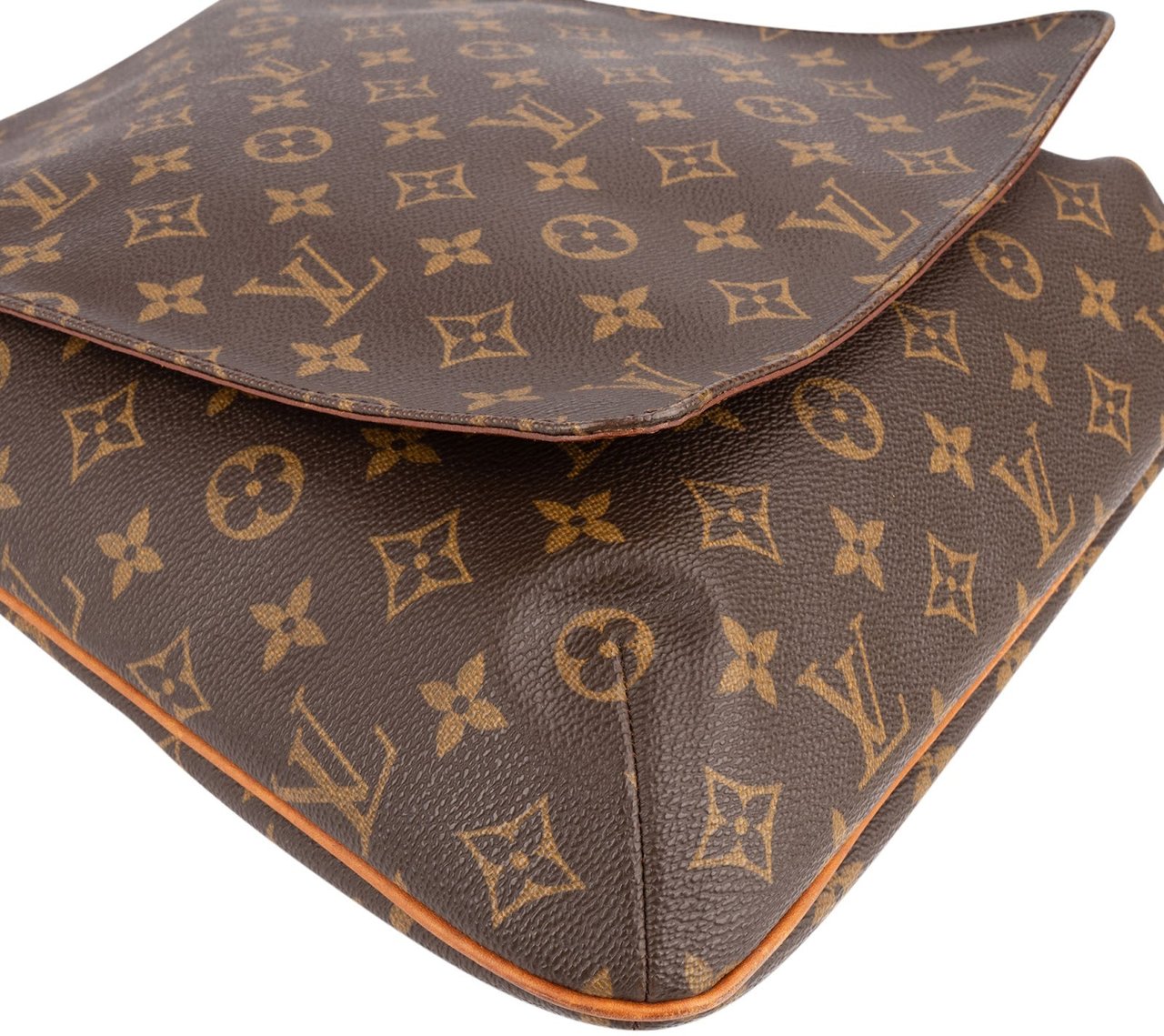 Louis Vuitton Louis Vuitton Monogram Canvas Salsa Musette GM Crossbody Bag Bruin