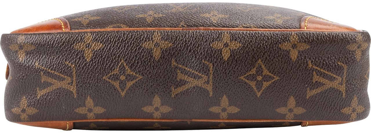Louis Vuitton Louis Vuitton Monogram Canvas Trocadero 23 Crossbody Bag Bruin
