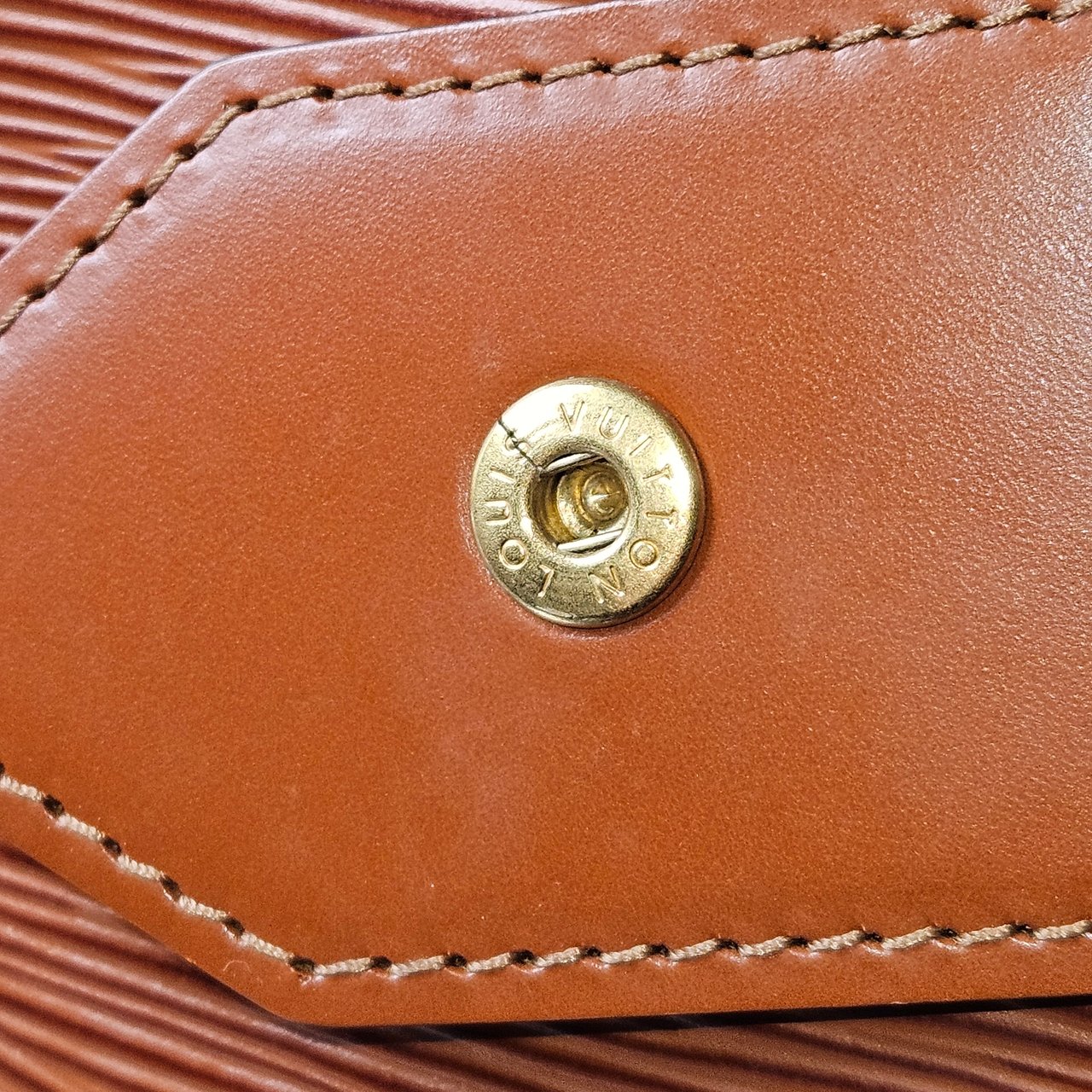 Louis Vuitton Louis Vuitton Brown Epi Leather Sac d'Epaule Shoulder Bag Bruin