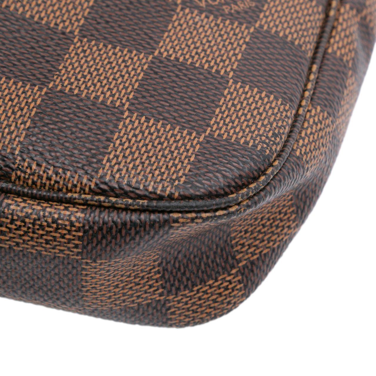 Louis Vuitton Damier Ebene Pochette Accessoires Bruin