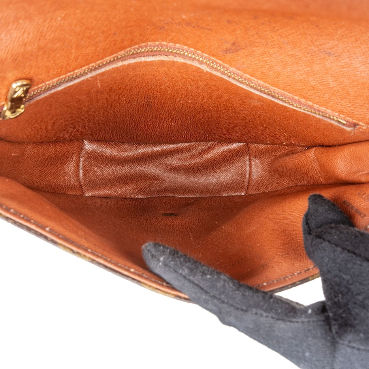 Louis Vuitton Louis Vuitton Monogram Canvas Chantilly MM Crossbody Bag Bruin