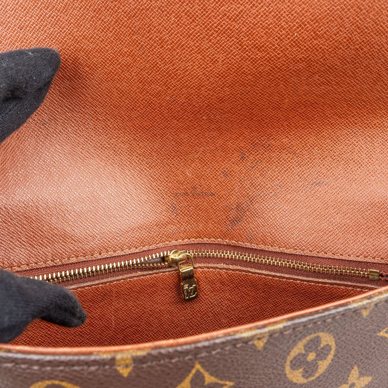 Louis Vuitton Louis Vuitton Monogram Canvas Chantilly MM Crossbody Bag Bruin