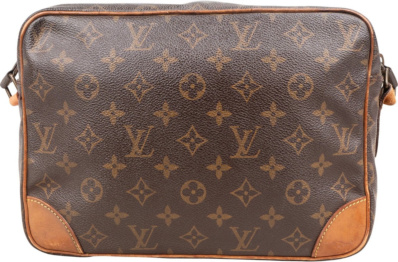 Louis Vuitton Louis Vuitton Monogram Canvas Nile Crossbody Bag Bruin