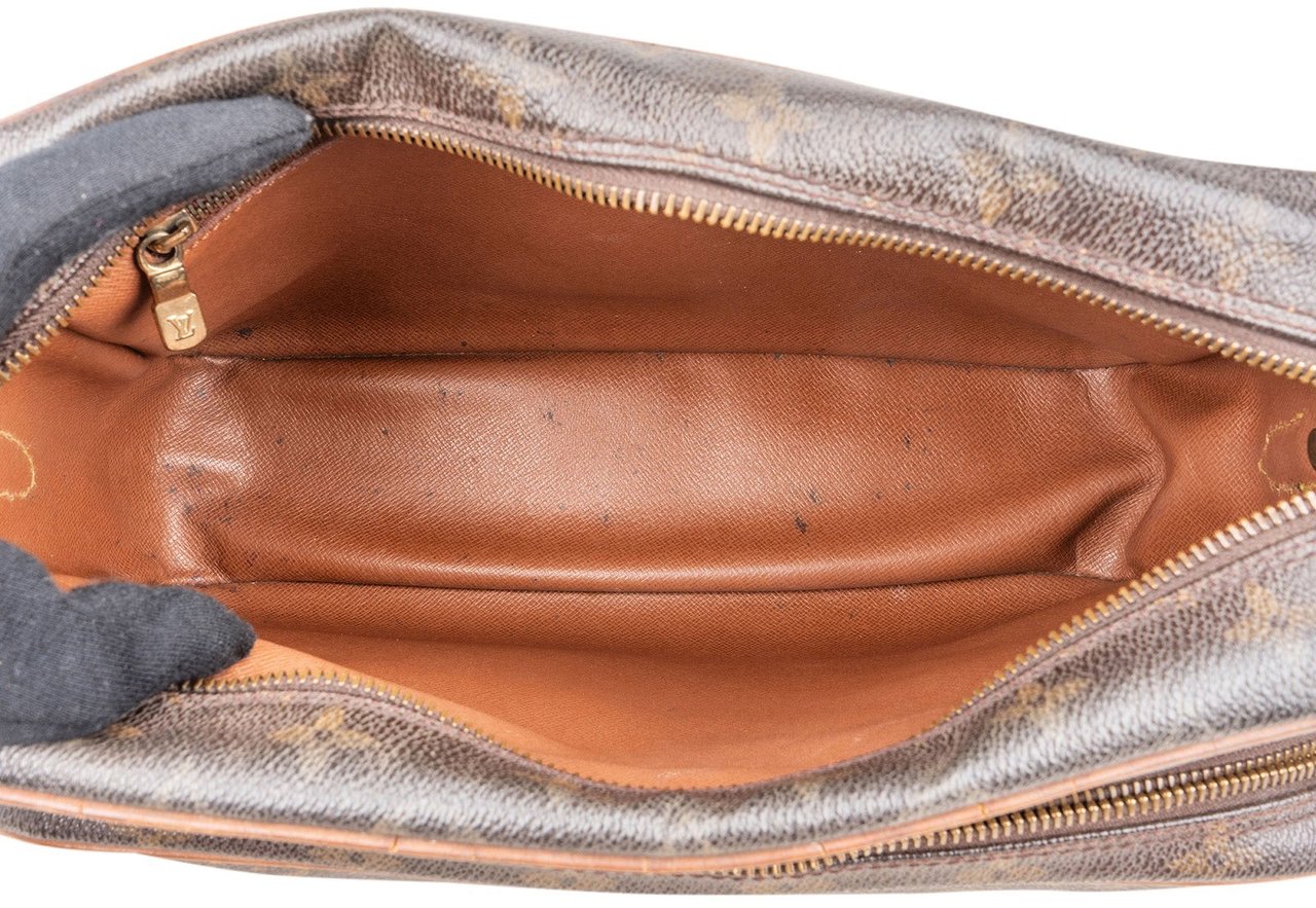 Louis Vuitton Louis Vuitton Monogram Canvas Nile Crossbody Bag Bruin