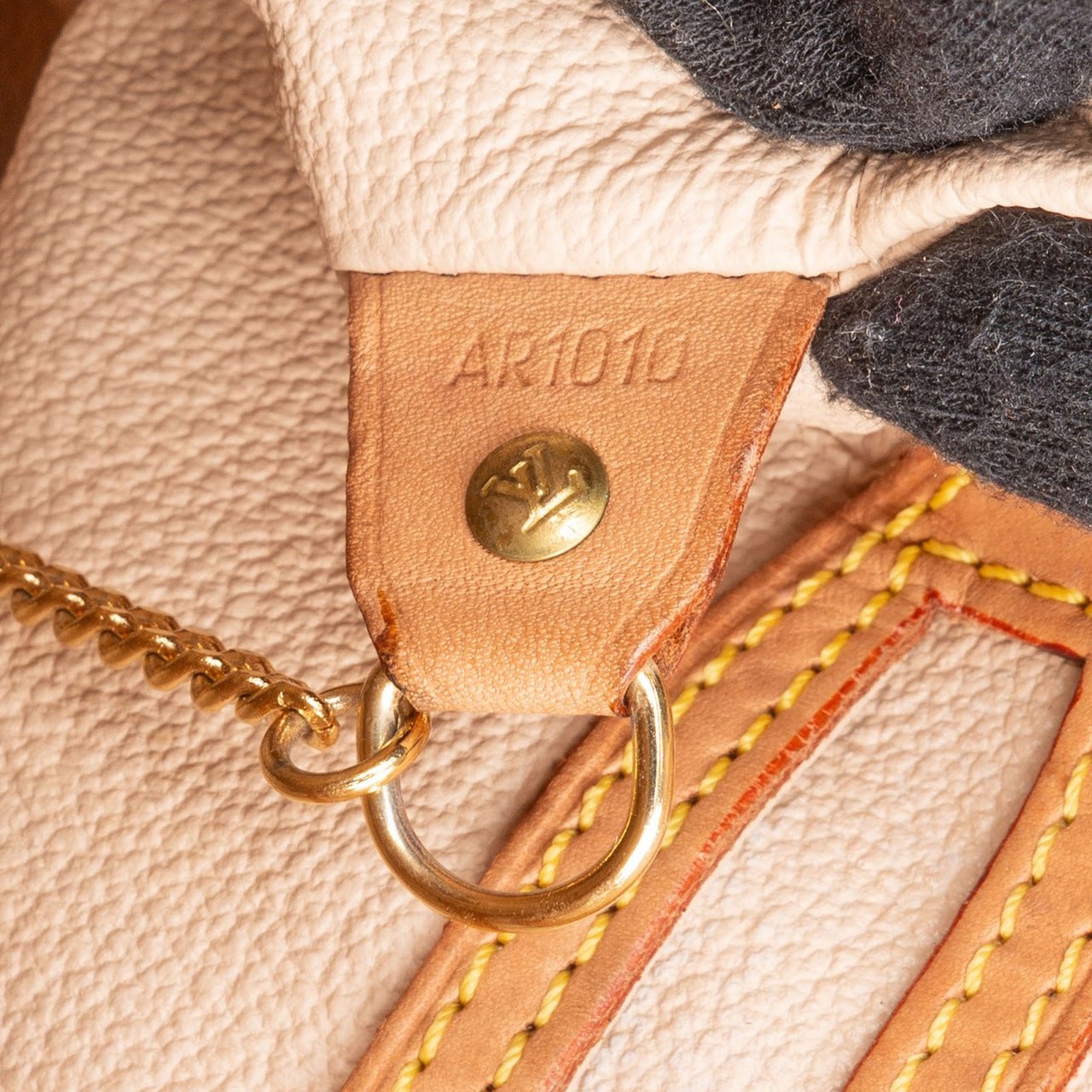 Louis Vuitton Louis Vuitton Monogram Canvas Petit Bucket PM Shoulder Bag Bruin