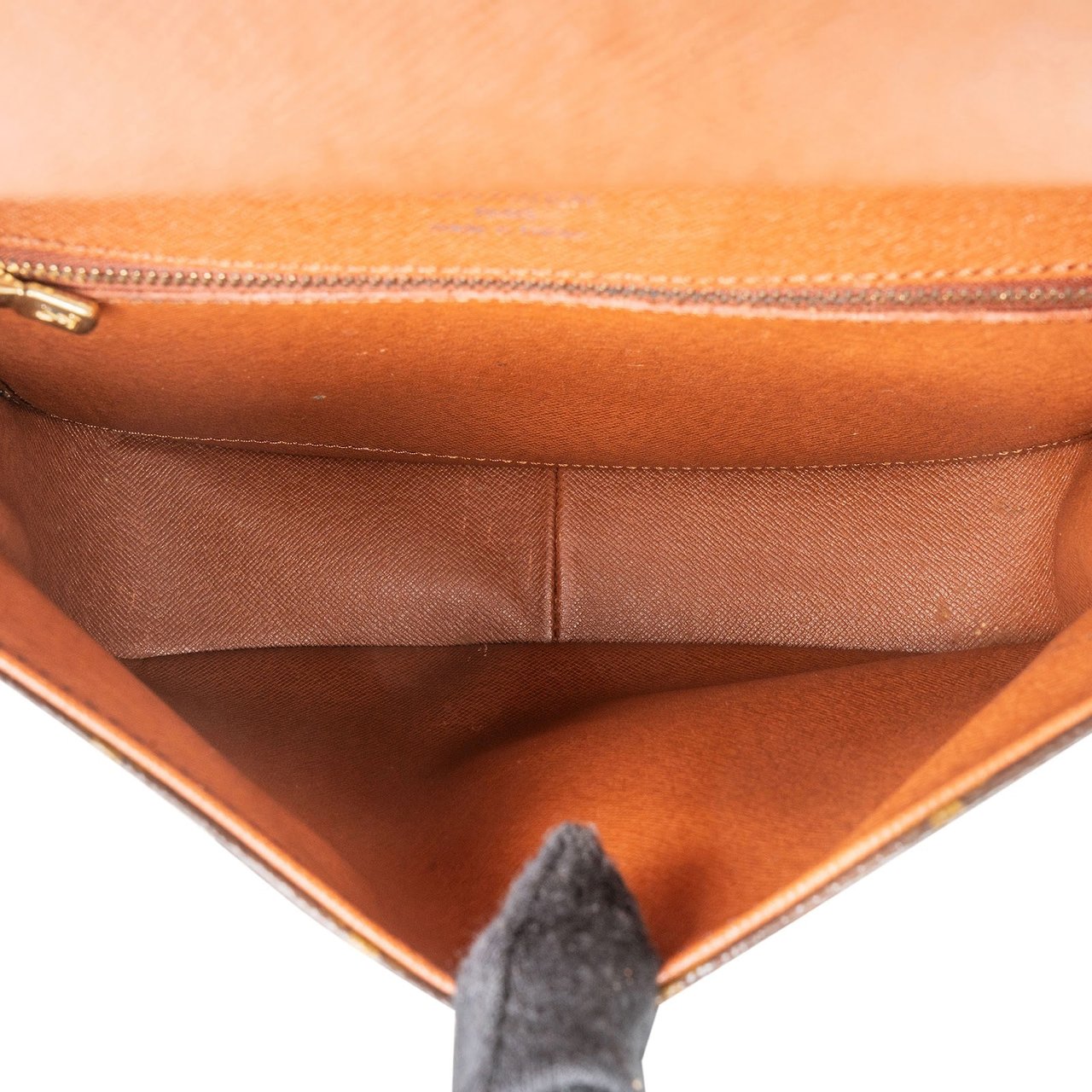 Louis Vuitton Louis Vuitton Monogram Canvas Saint Cloud GM Crossbody Bag Bruin