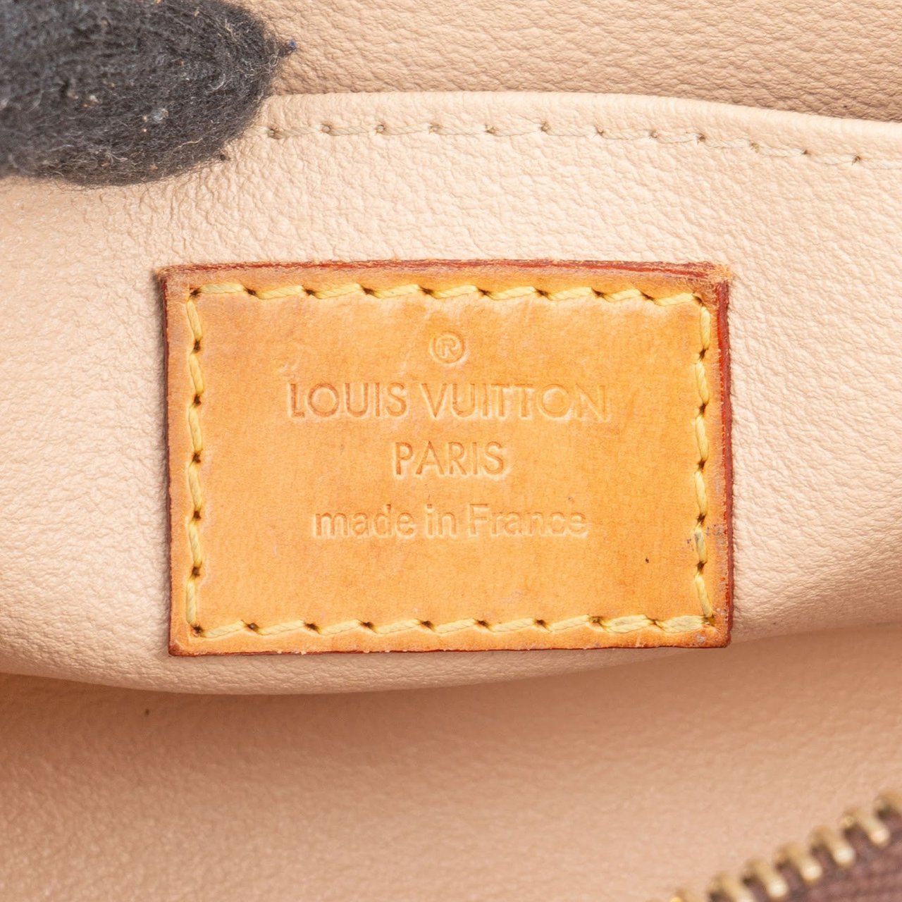 Louis Vuitton Louis Vuitton Monogram Canvas Cosmétique PM Pouch Bruin