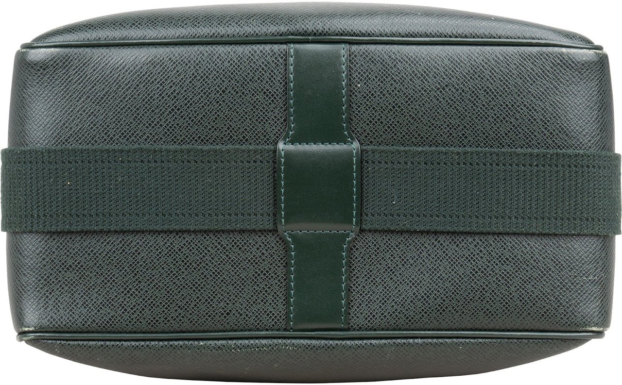 Louis Vuitton Green Taiga Leather Reporter PM Crossbody Bag Groen