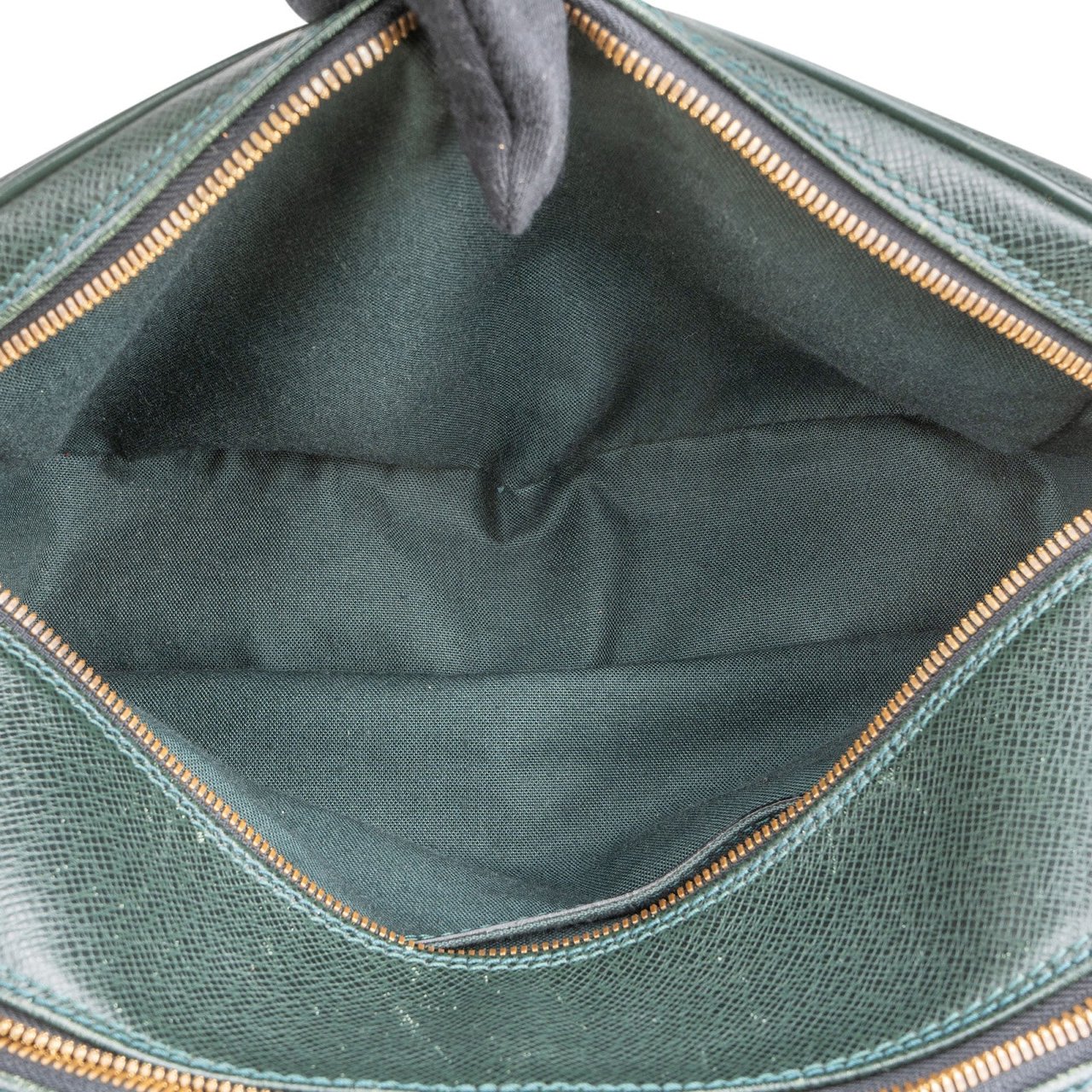 Louis Vuitton Green Taiga Leather Reporter PM Crossbody Bag Groen