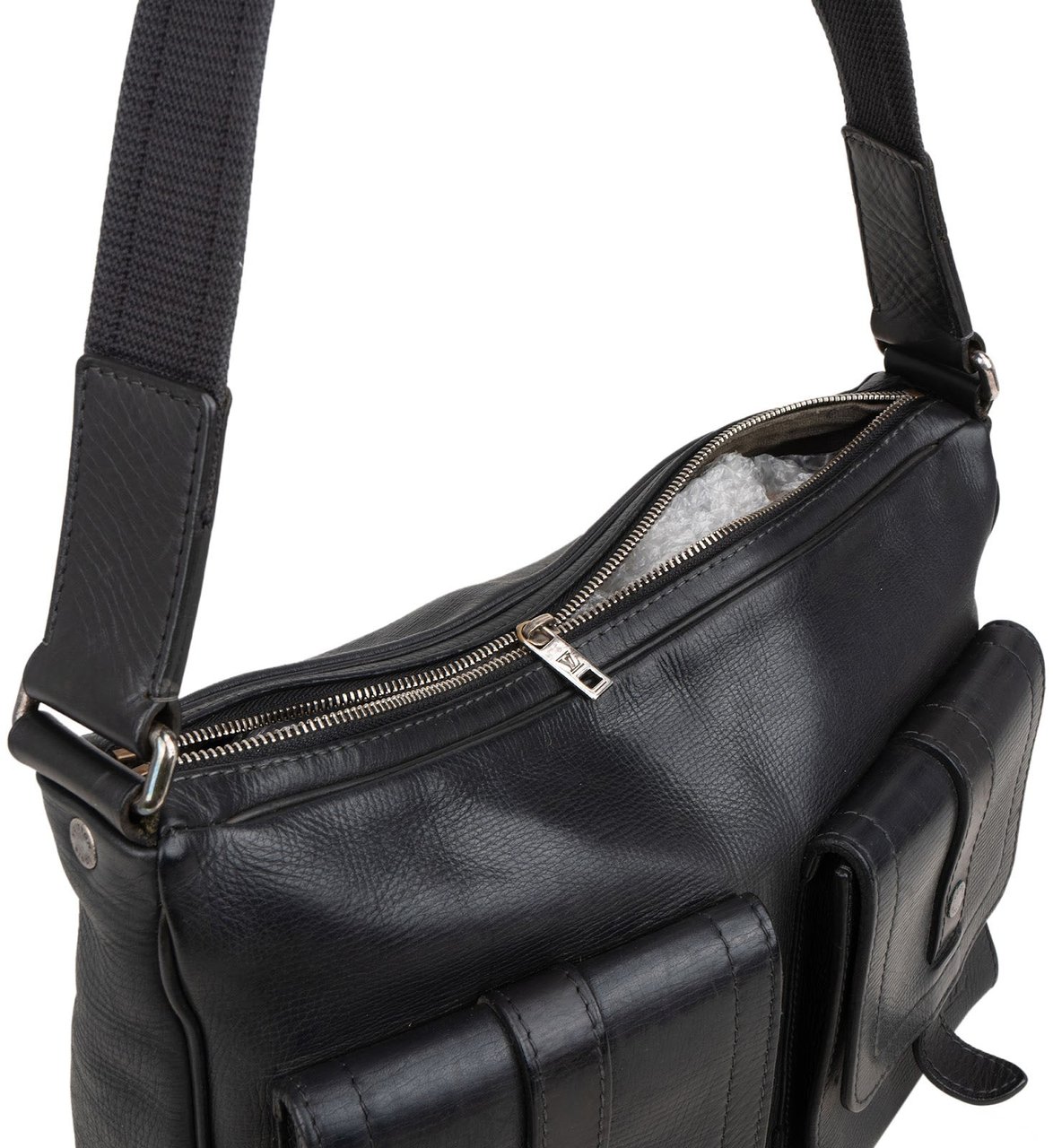 Louis Vuitton Louis Vuitton Utah Leather Wichita Crossbody Bag Zwart
