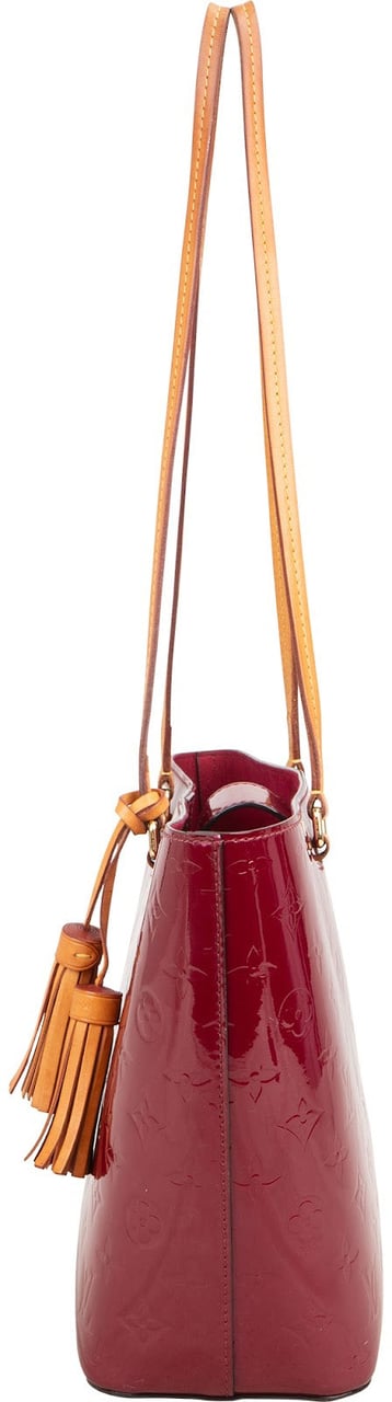 Louis Vuitton Louis Vuitton Monogram Vernis Leather Long Beach Shoulder Bag Rood