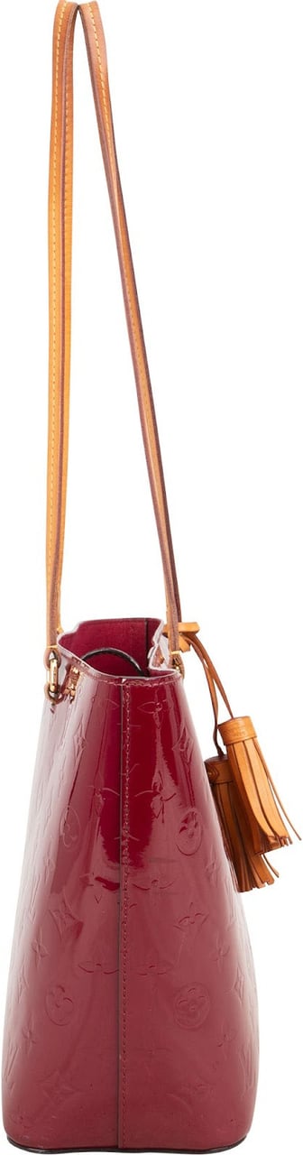 Louis Vuitton Louis Vuitton Monogram Vernis Leather Long Beach Shoulder Bag Rood