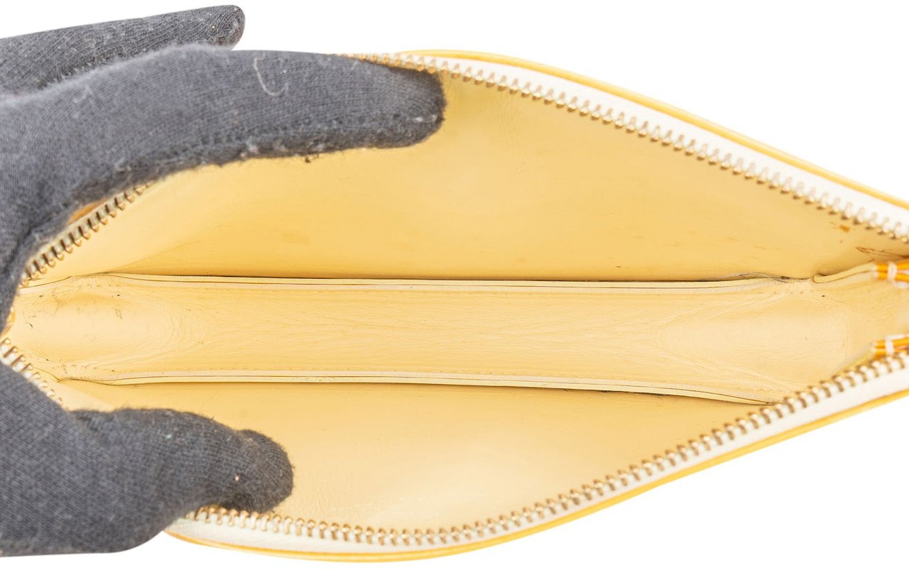 Louis Vuitton Louis Vuitton Vernis Monogram Lexington Pochette Shoulder Bag Geel