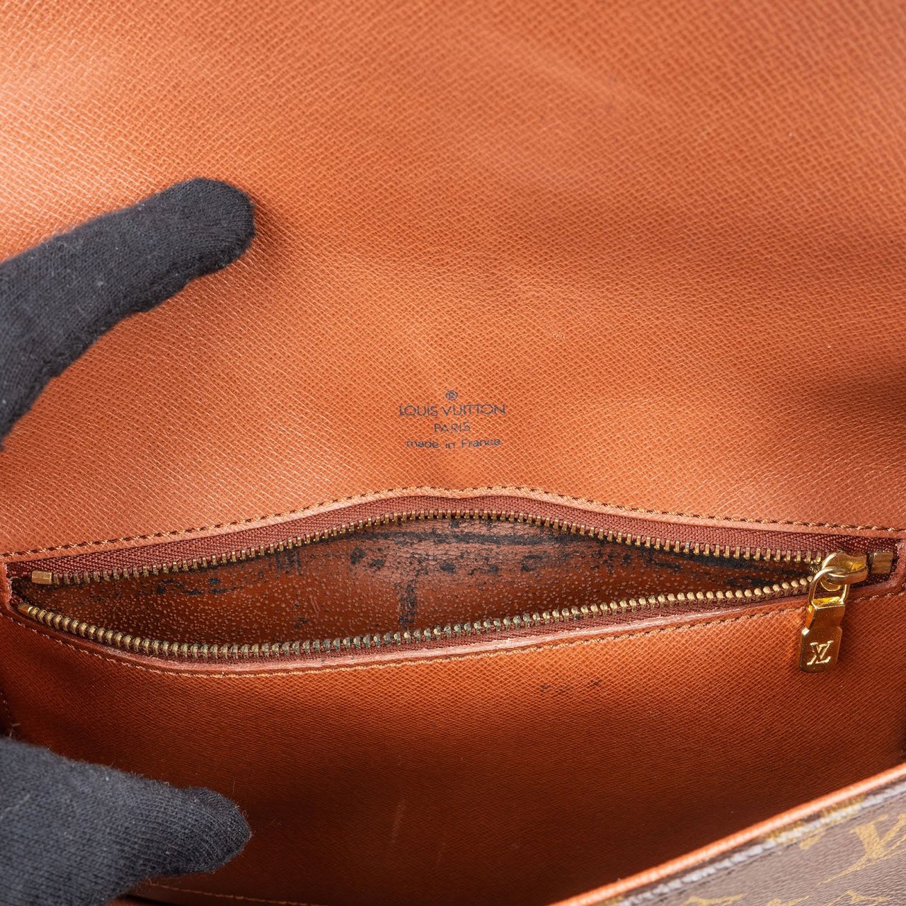 Louis Vuitton Louis Vuitton Monogram Canvas Saint Cloud GM Crossbody Bag Bruin