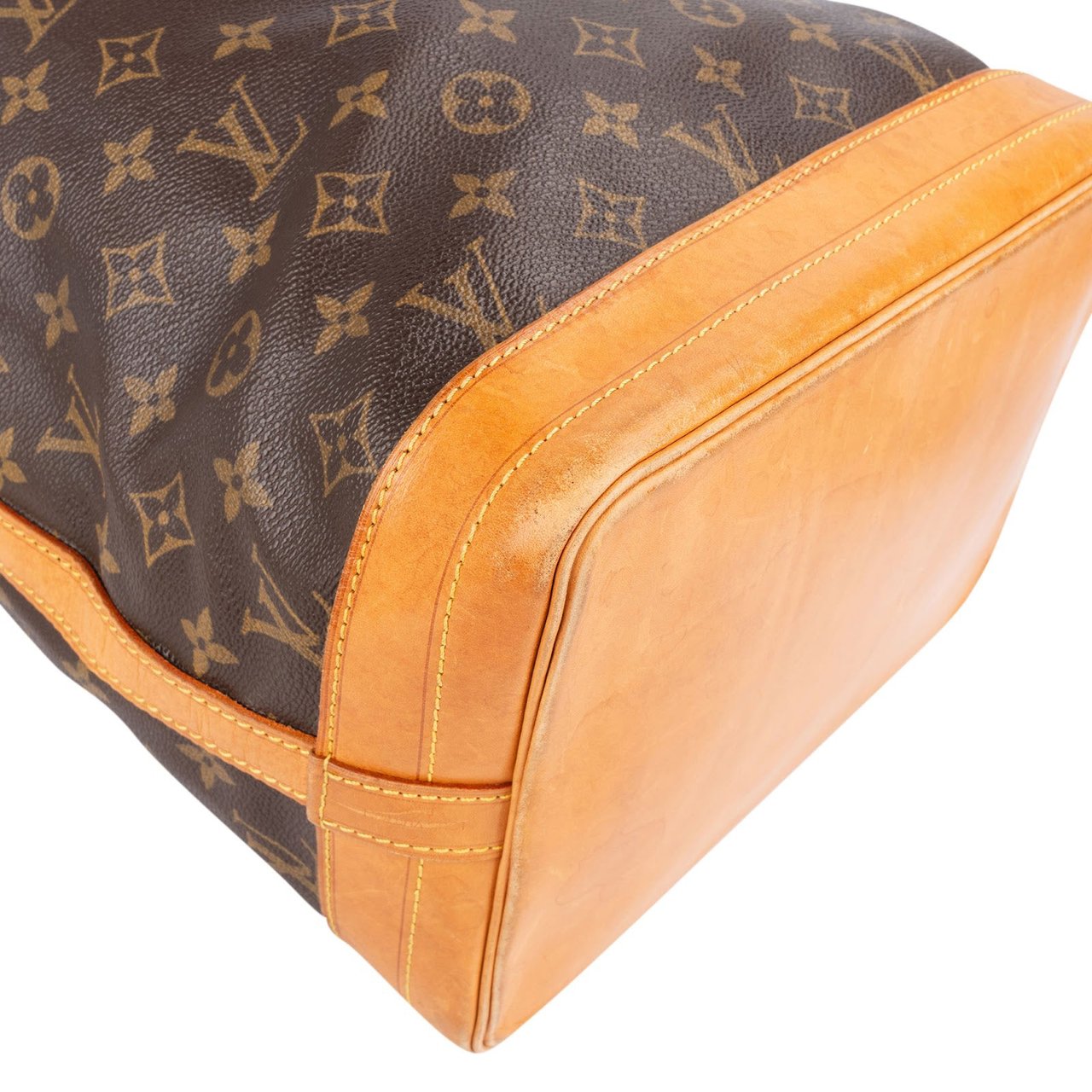 Louis Vuitton Louis Vuitton Monogram Canvas Sac Noé Grande Shoulder Bag Bruin